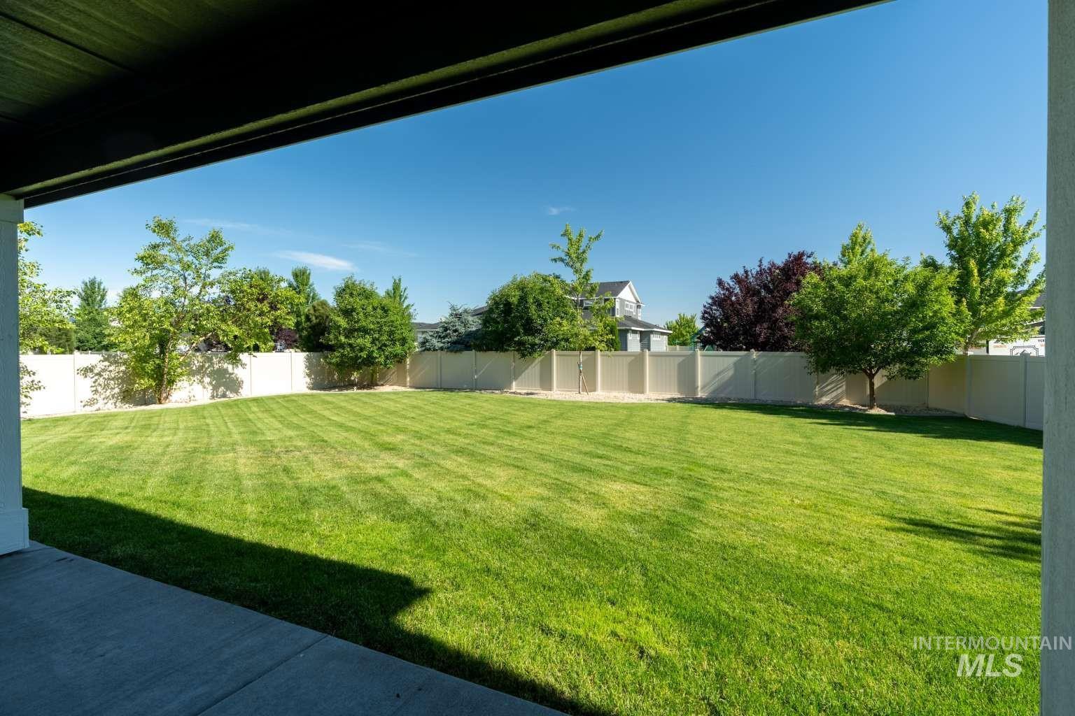2598 E La Grange Dr