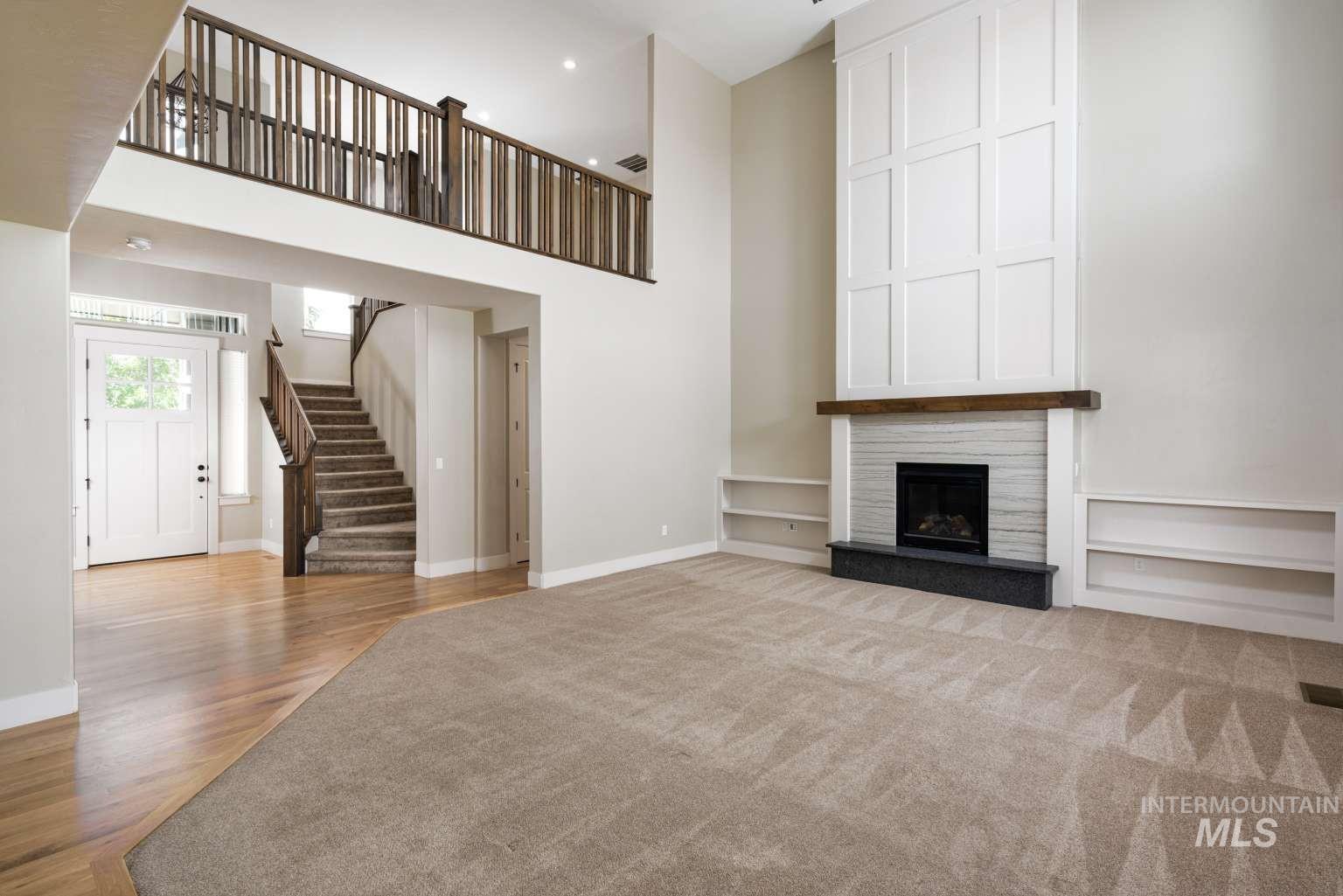 2598 E La Grange Dr
