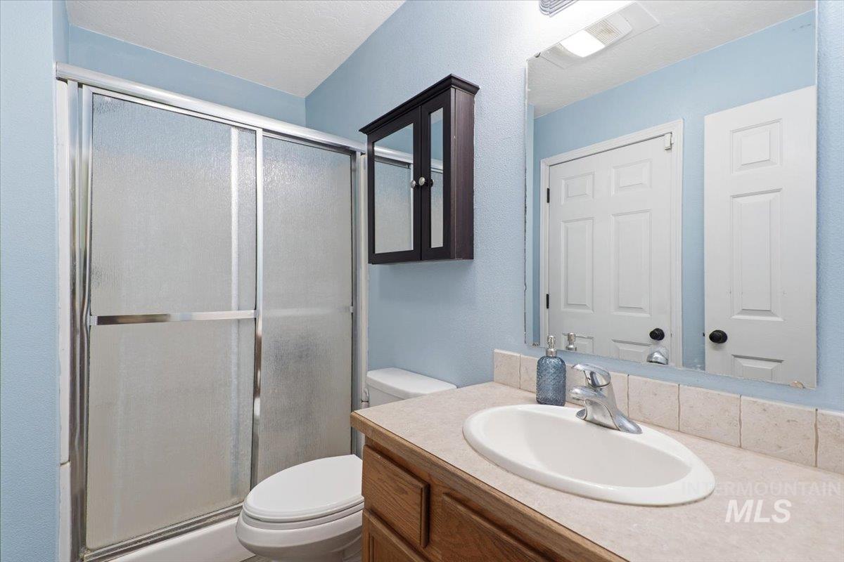 2322 W Roosevelt Avenue