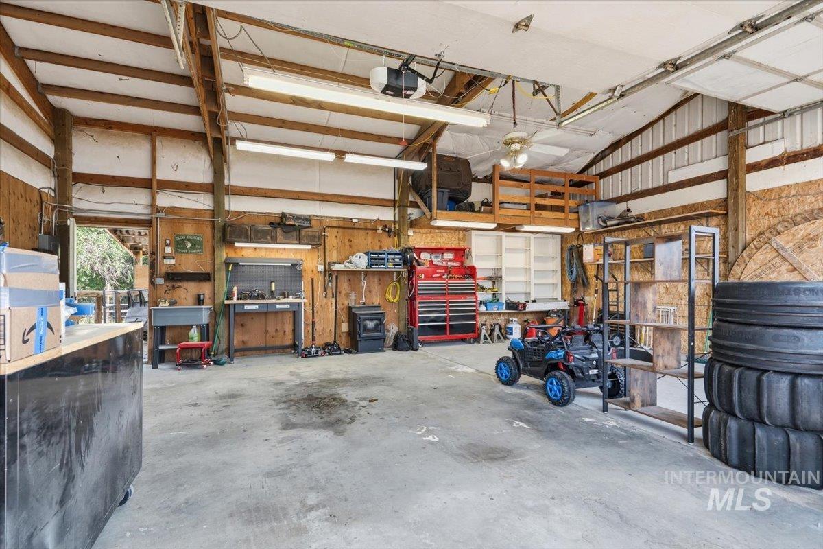 2322 W Roosevelt Avenue