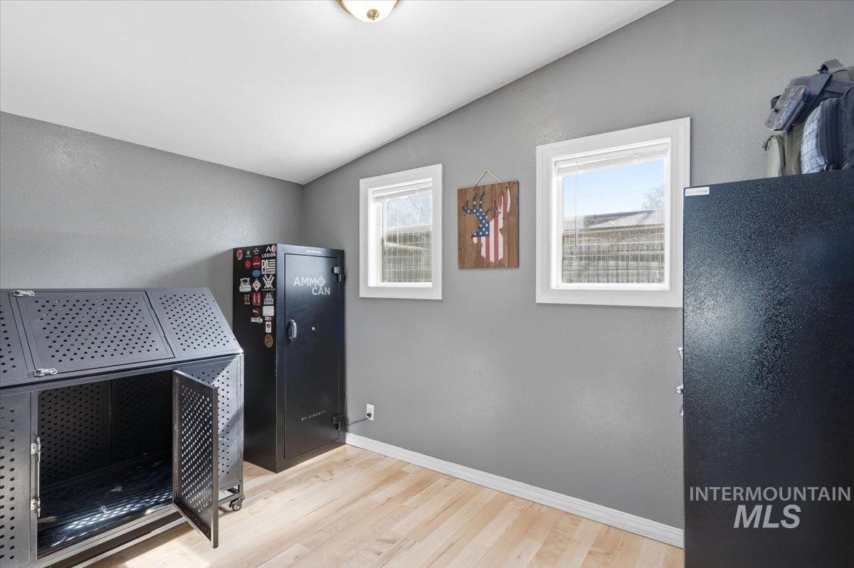 2322 W Roosevelt Avenue