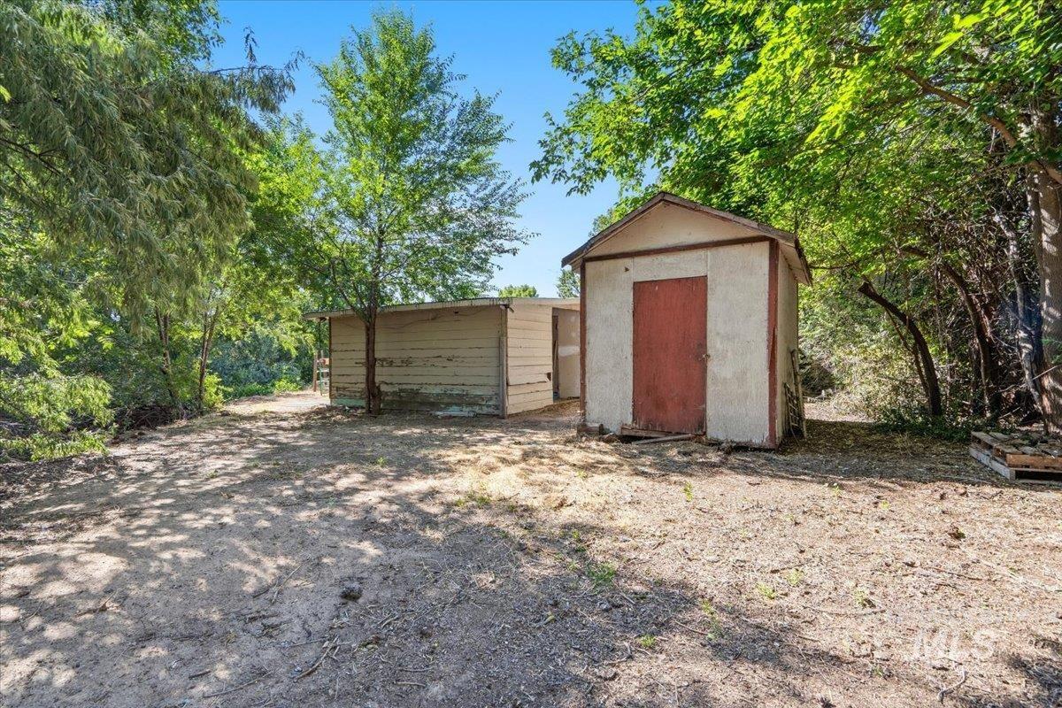 2322 W Roosevelt Avenue