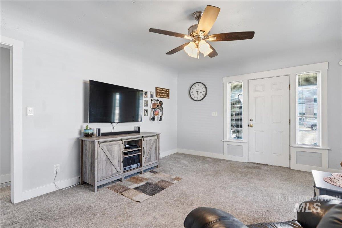 620 16th Avenue S.