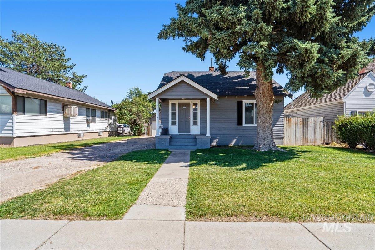 620 16th Avenue S.