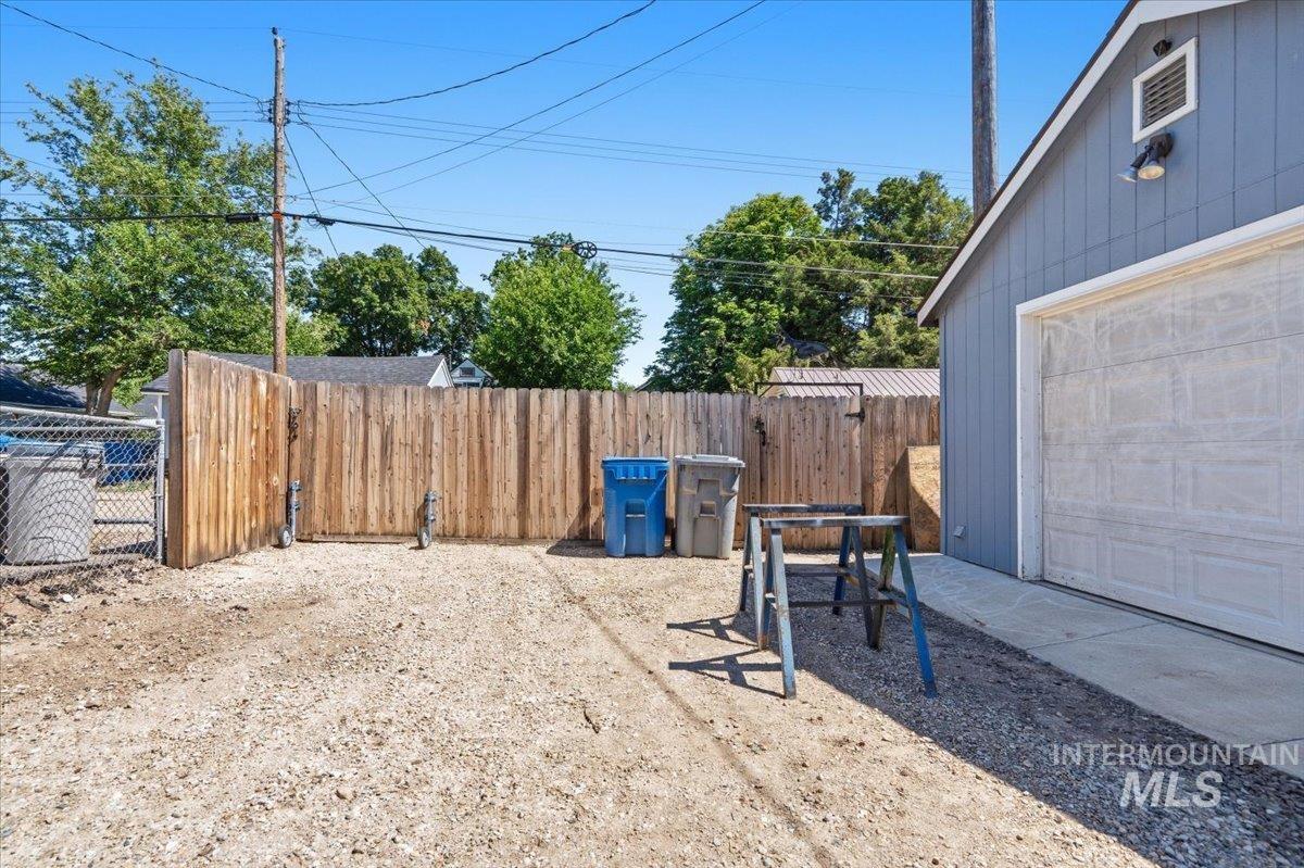 620 16th Avenue S.