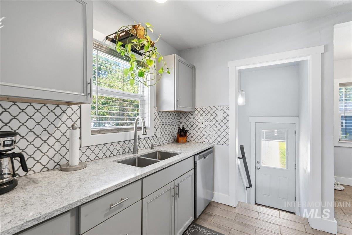 620 16th Avenue S.