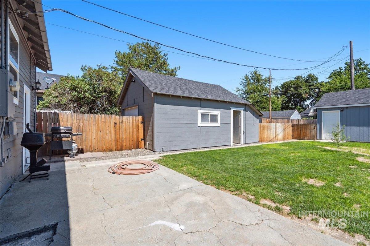 620 16th Avenue S.