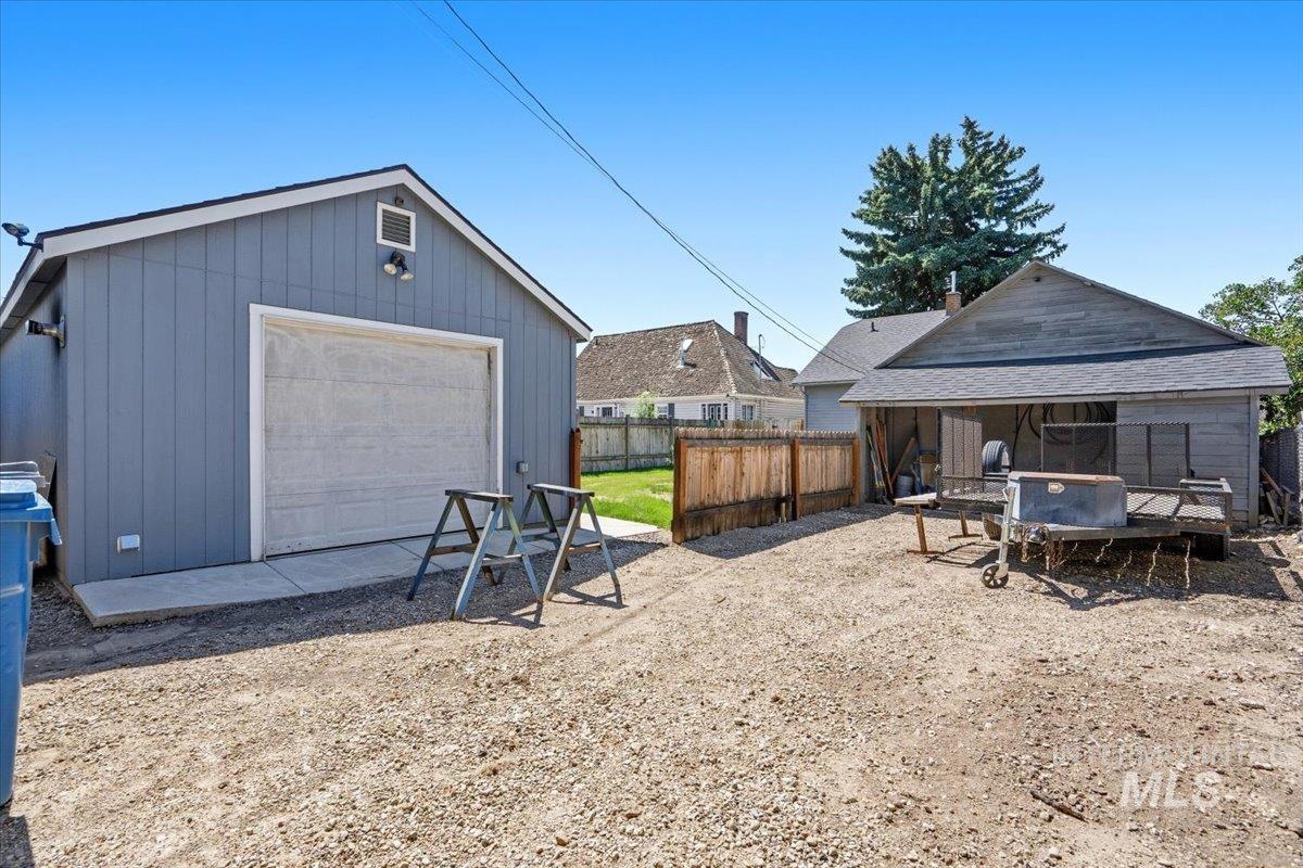 620 16th Avenue S.