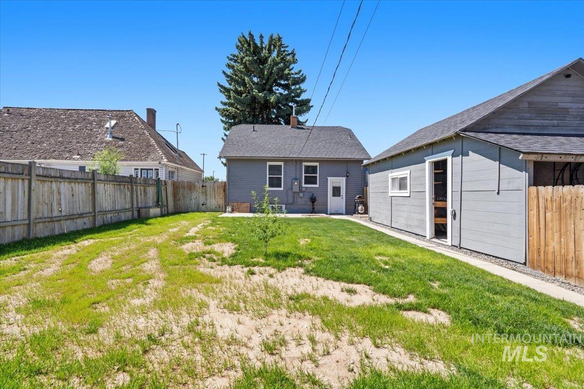620 16th Avenue S.