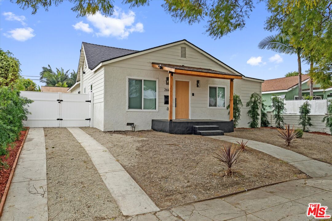 2616 W 73rd St