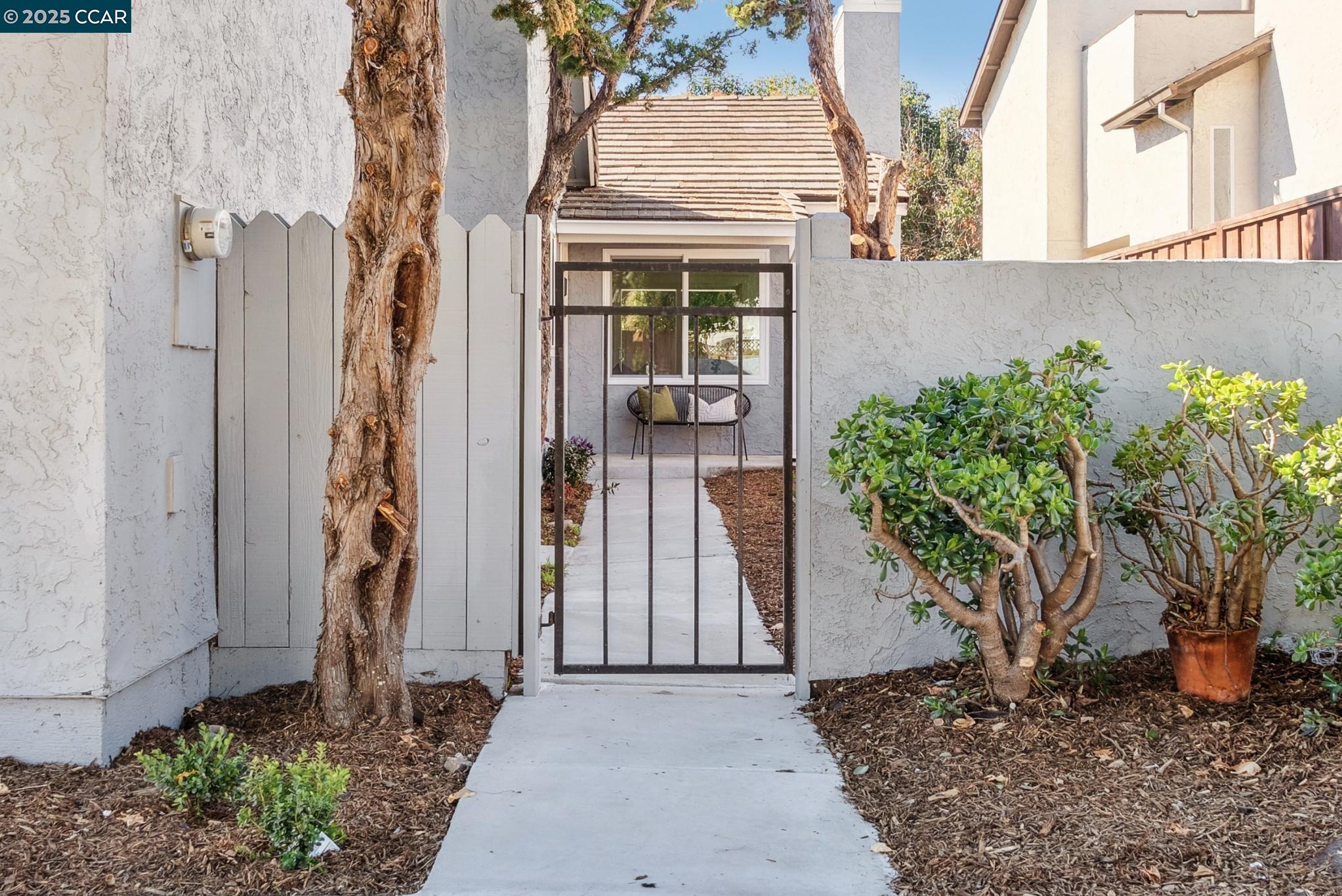 943 MATTERHORN COURT