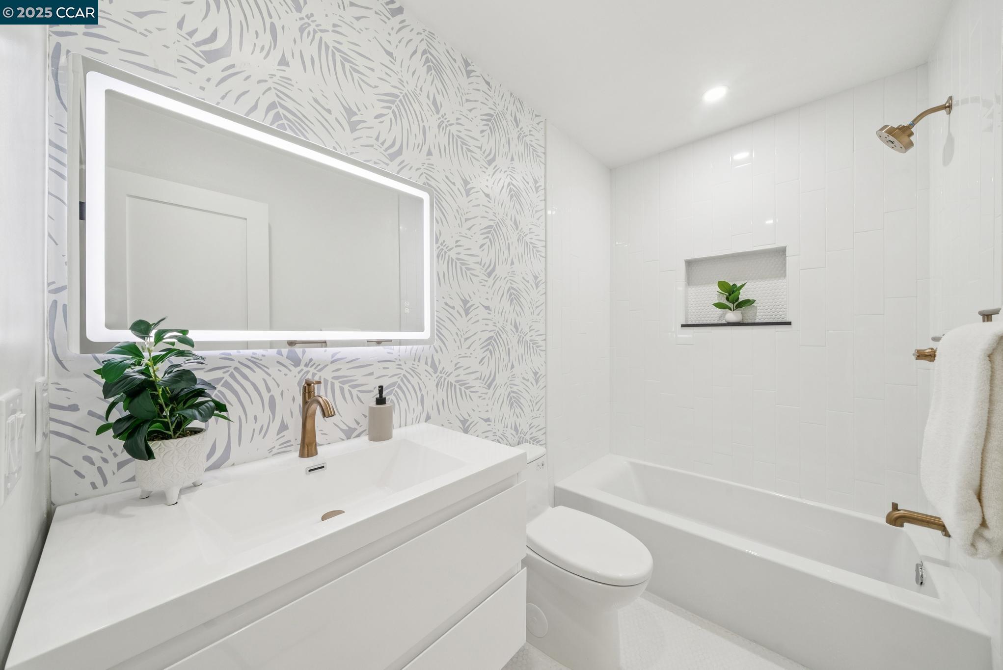 943 MATTERHORN COURT