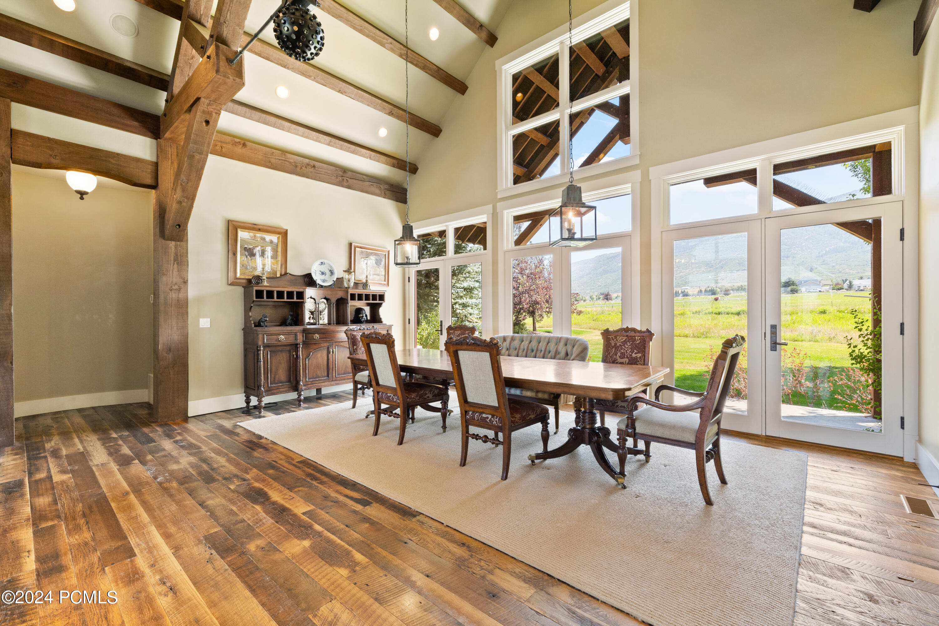 2579 Splendor Valley Road
