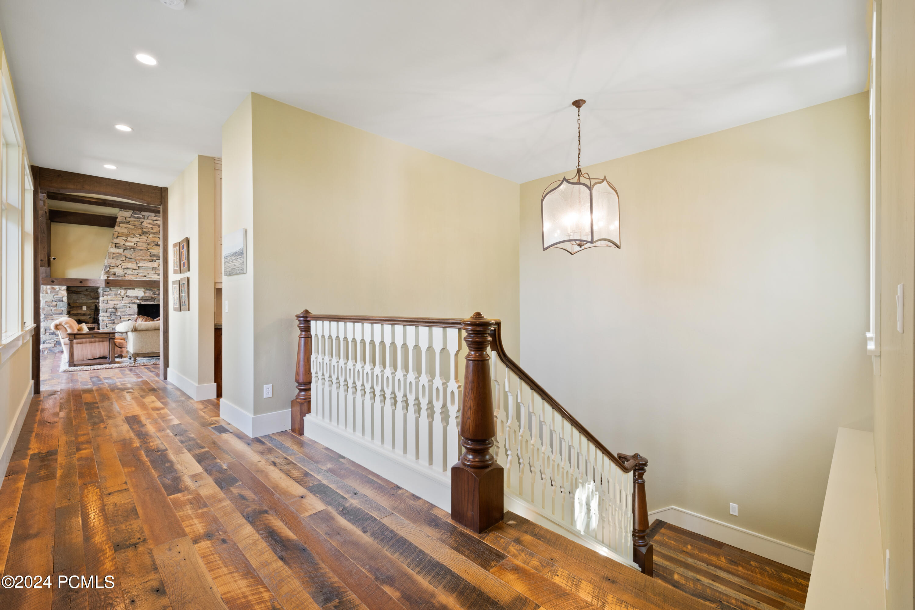 2579 Splendor Valley Road