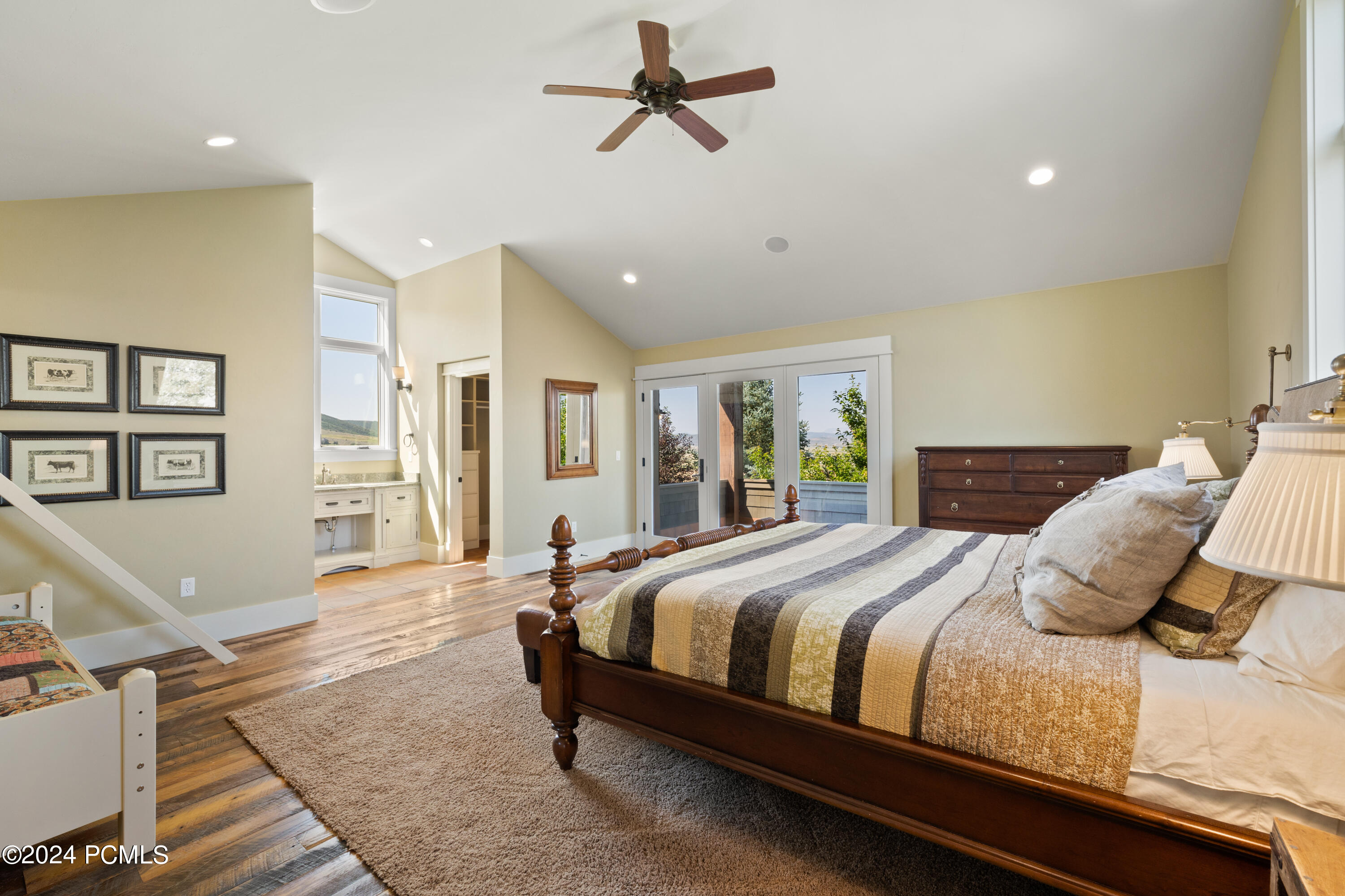 2579 Splendor Valley Road
