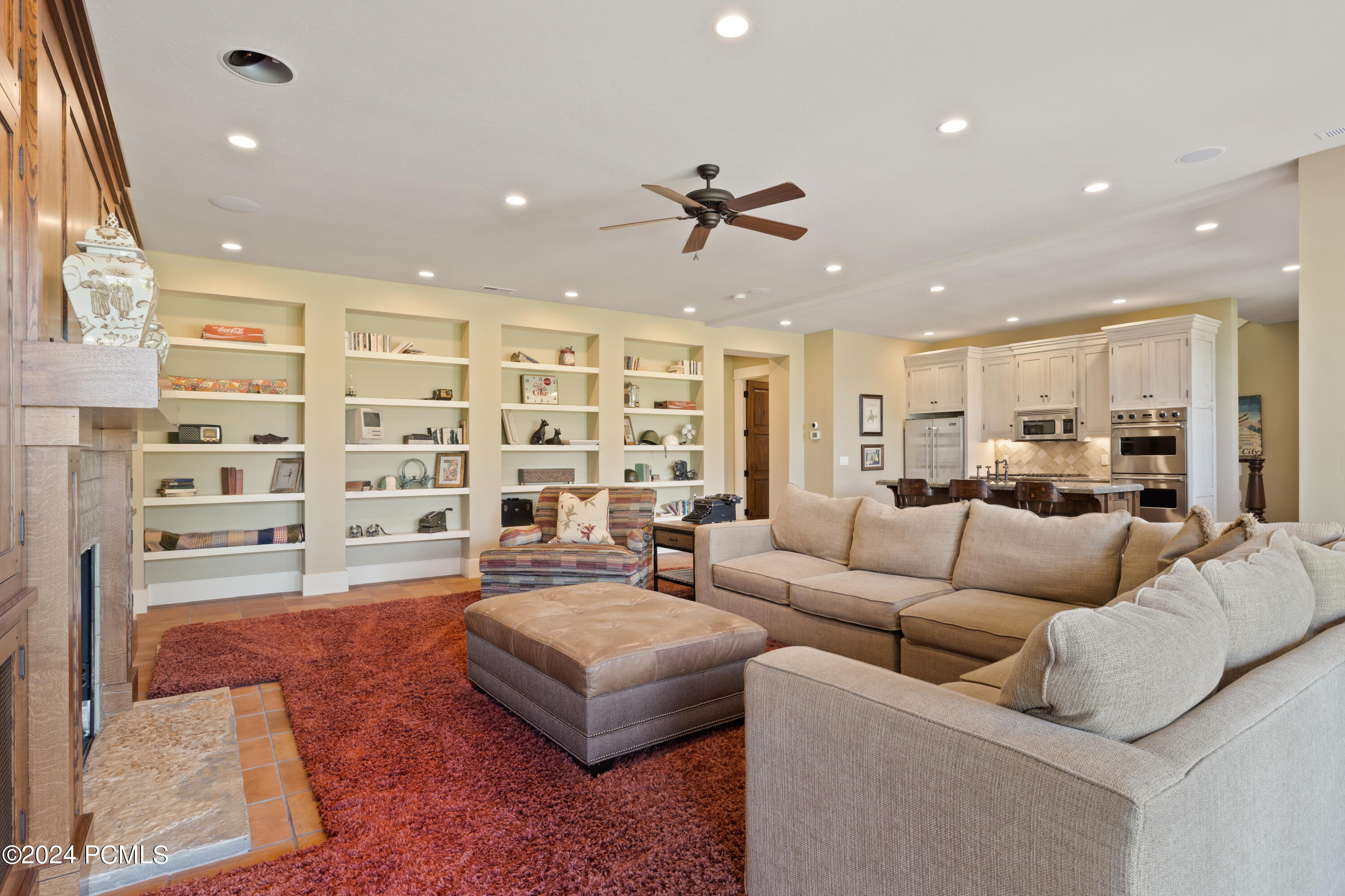 2579 Splendor Valley Road
