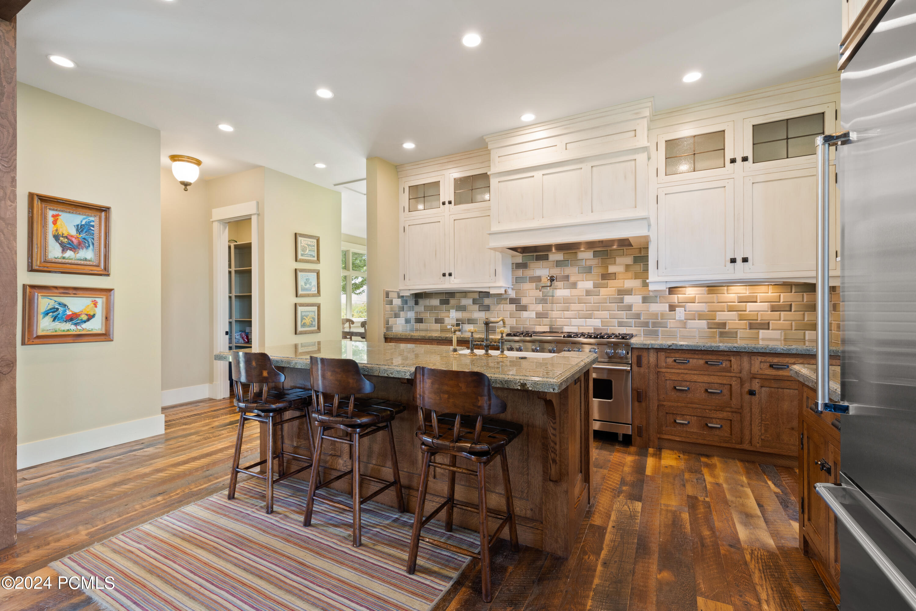 2579 Splendor Valley Road