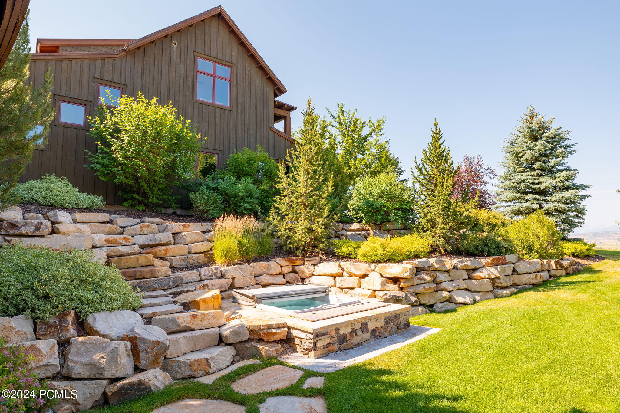 2579 Splendor Valley Road