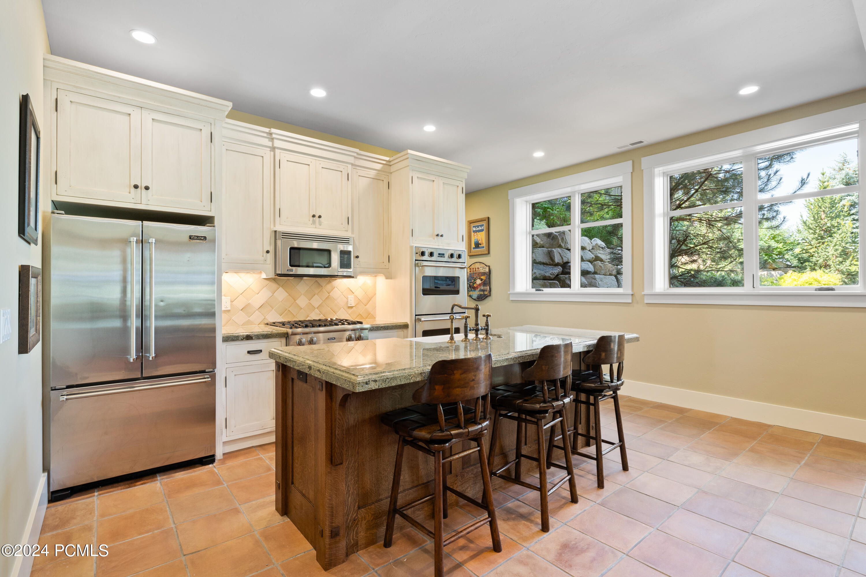 2579 Splendor Valley Road