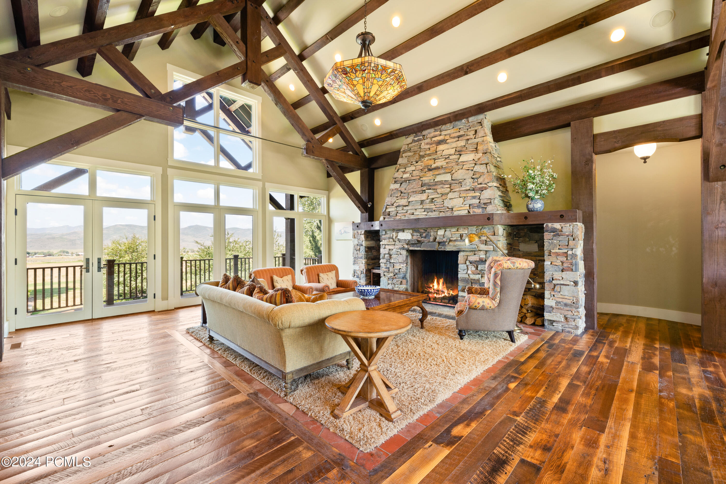 2579 Splendor Valley Road