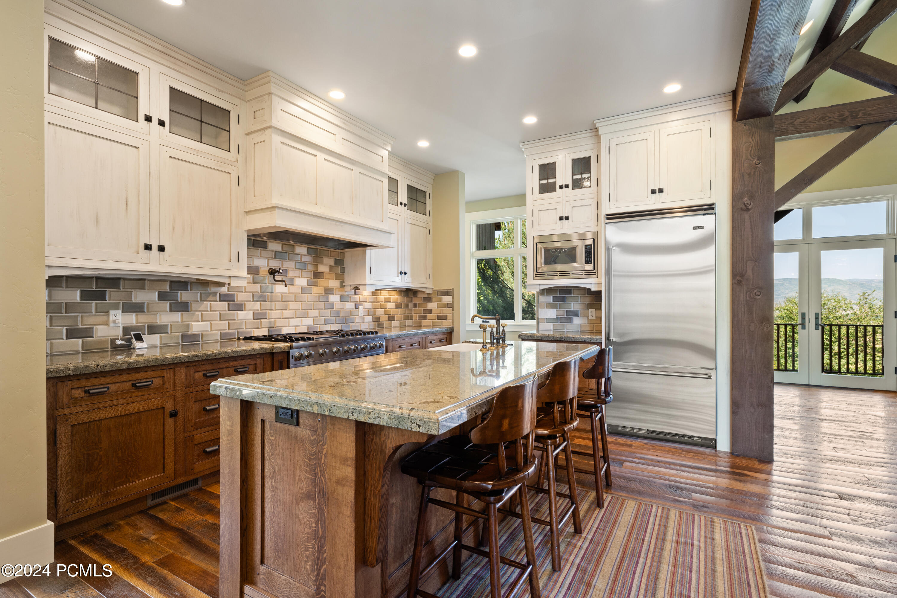 2579 Splendor Valley Road