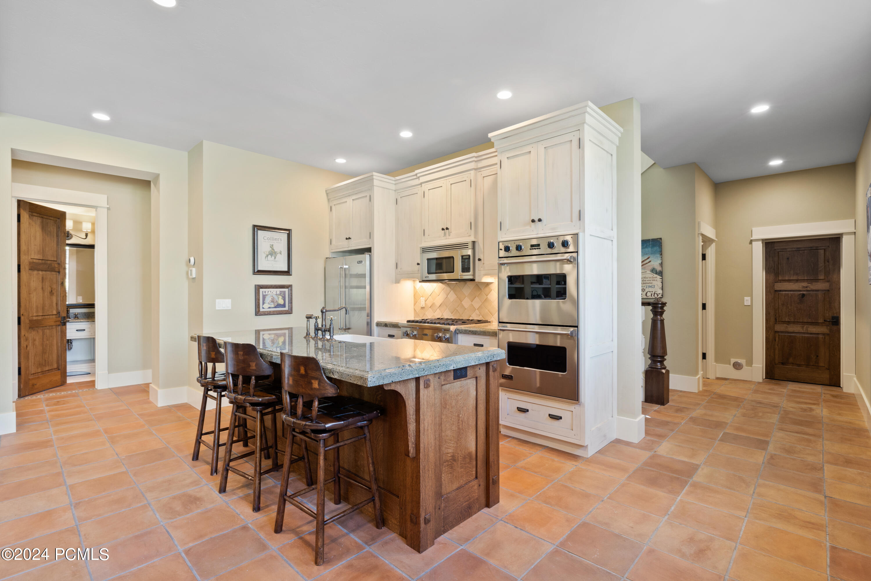 2579 Splendor Valley Road