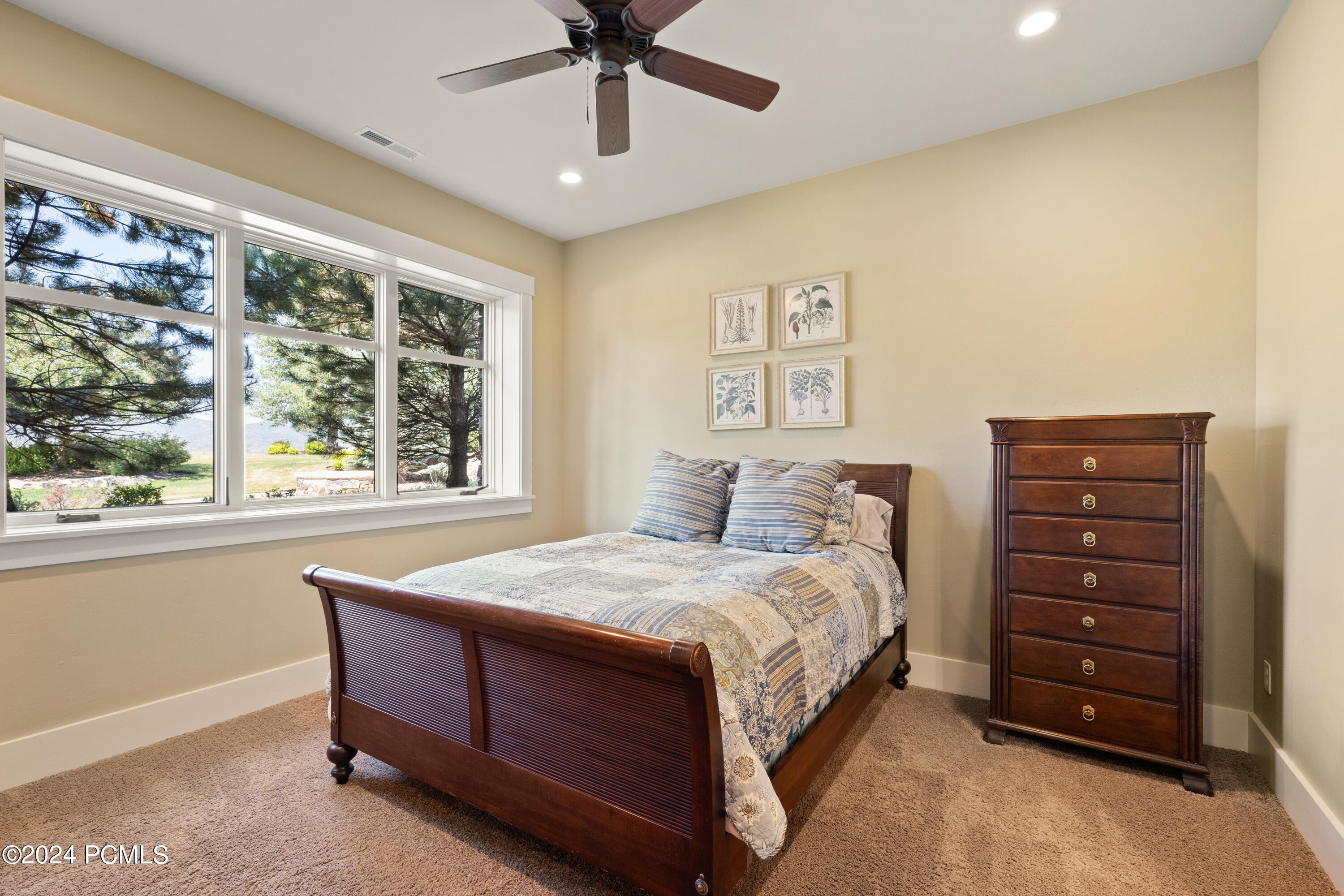 2579 Splendor Valley Road