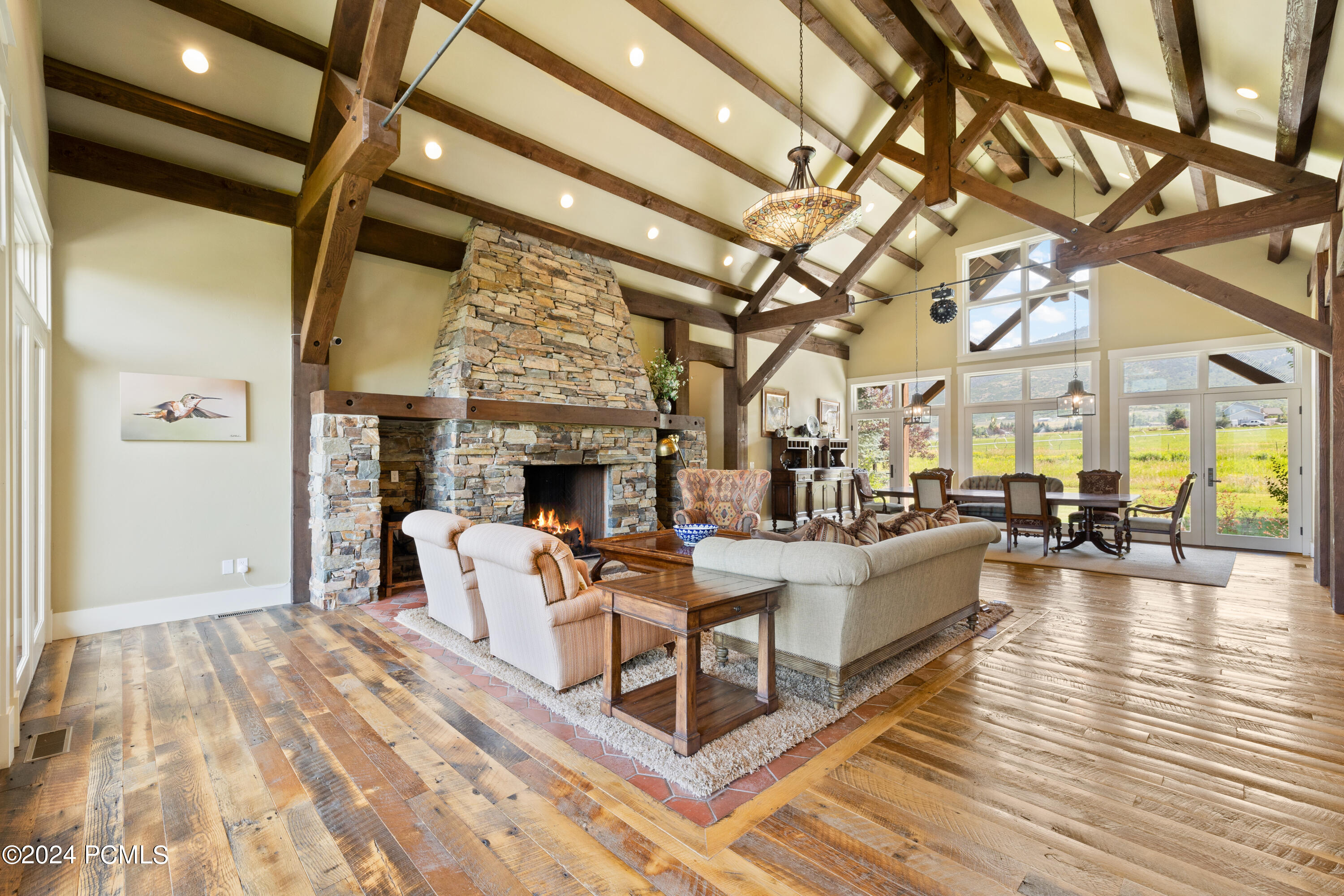 2579 Splendor Valley Road