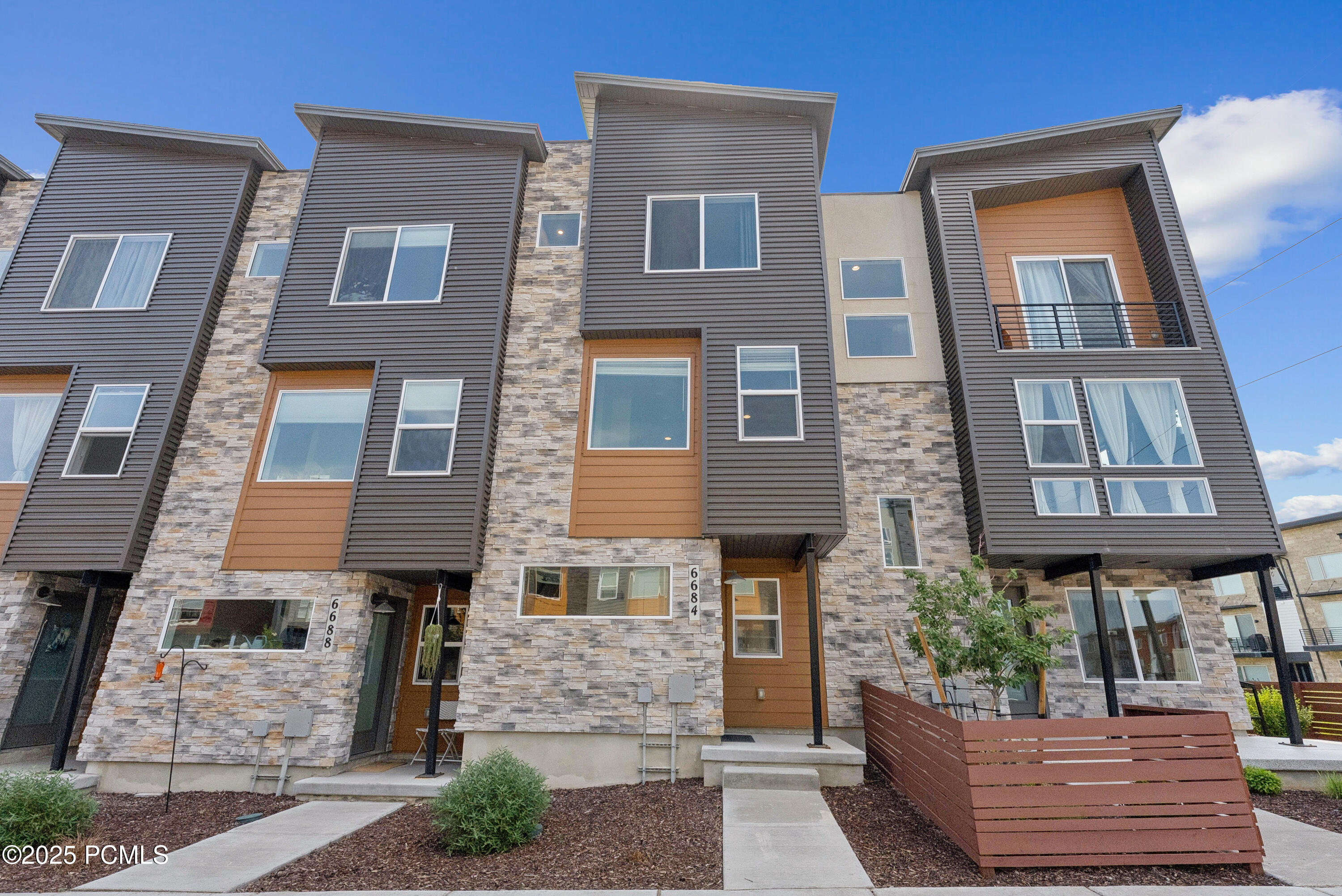 6684 Purple Poppy Lane