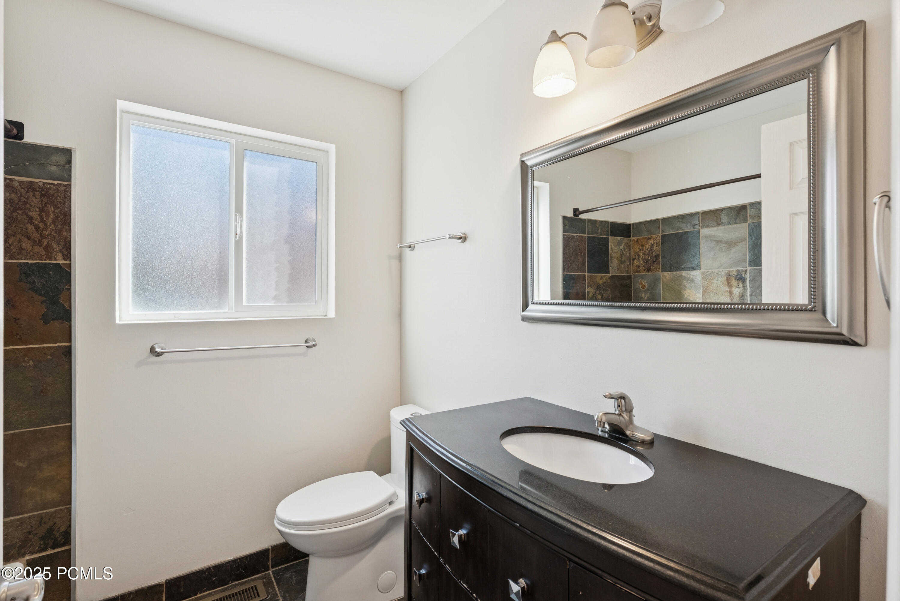 3651 E Oakview Drive