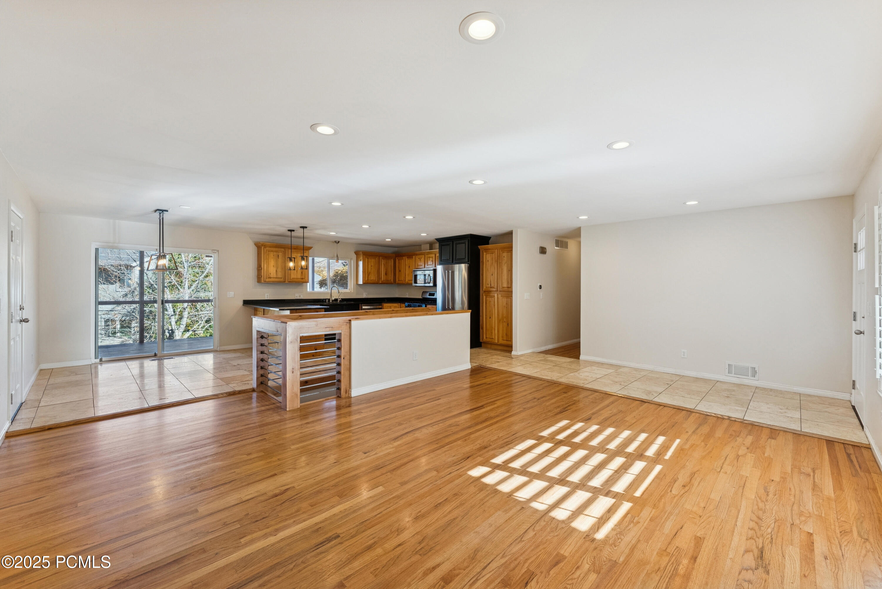 3651 E Oakview Drive