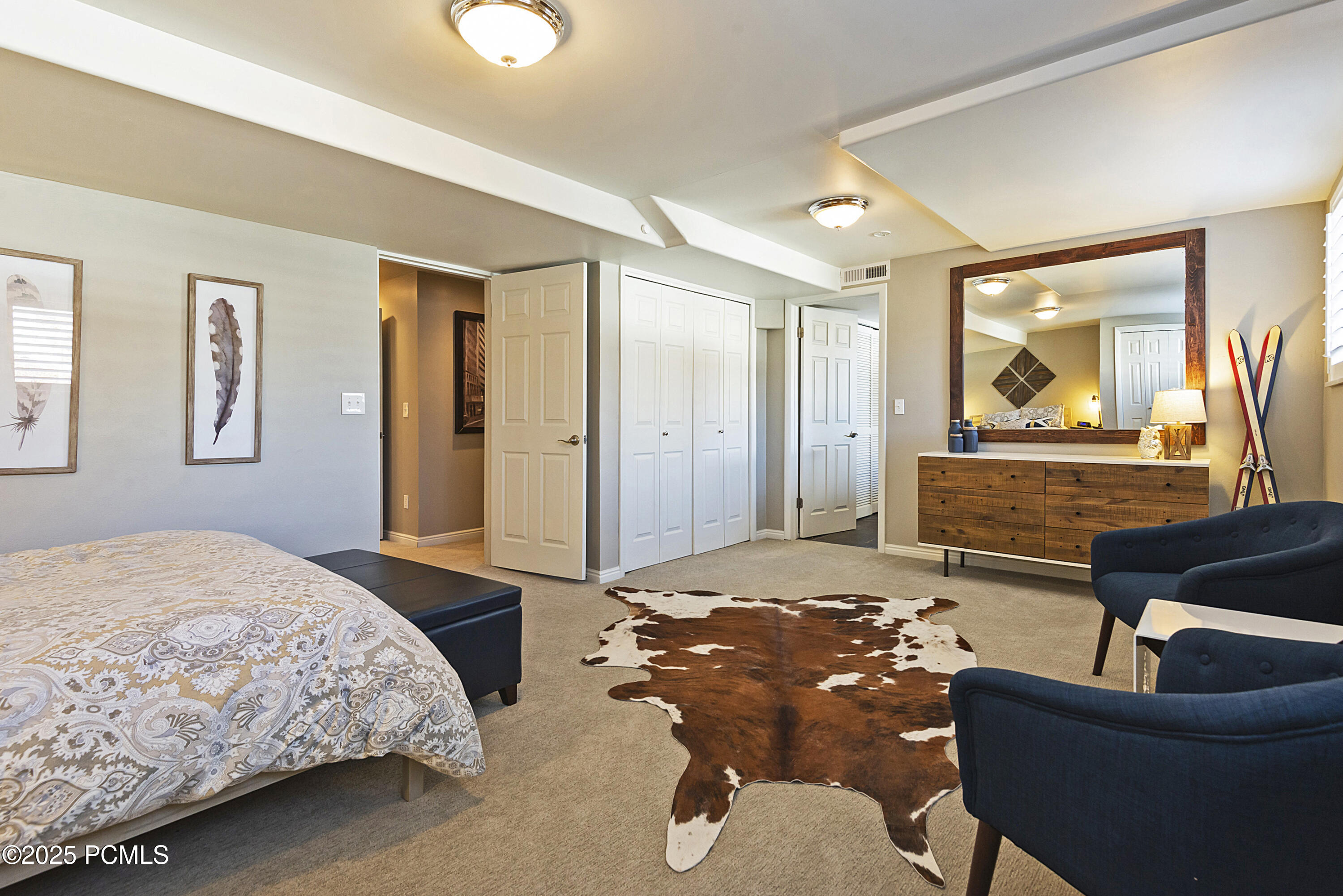 3651 E Oakview Drive