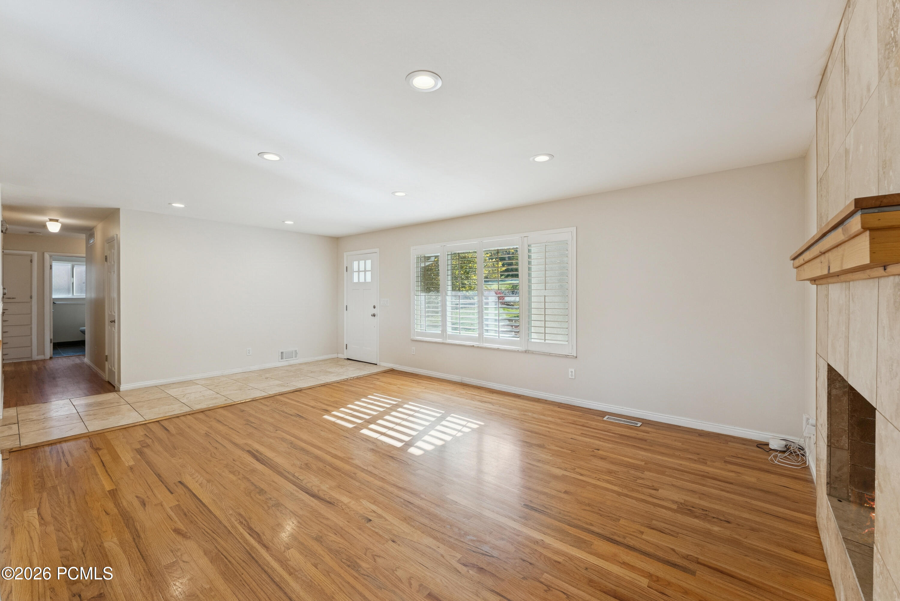 3651 E Oakview Drive