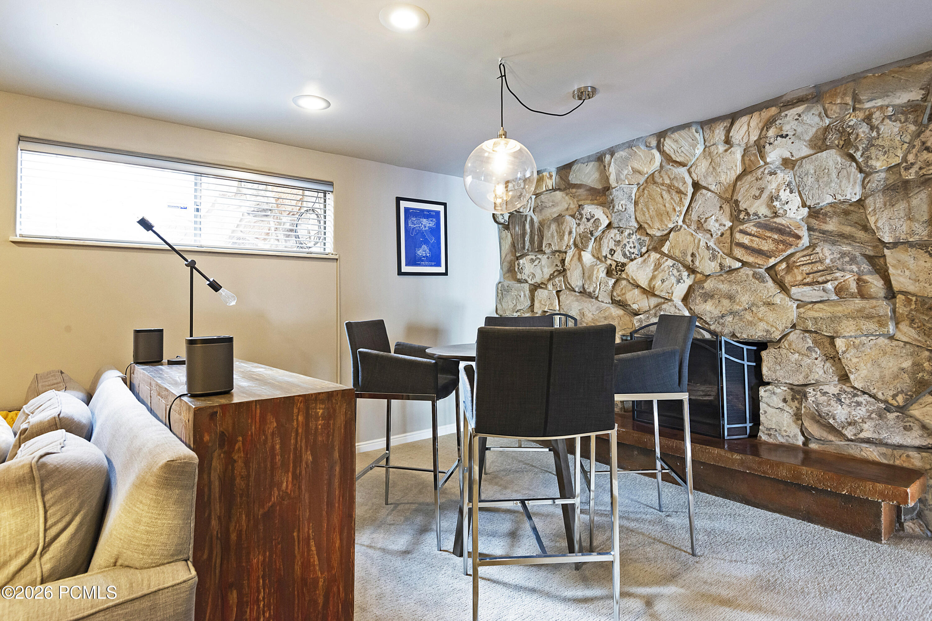 3651 E Oakview Drive