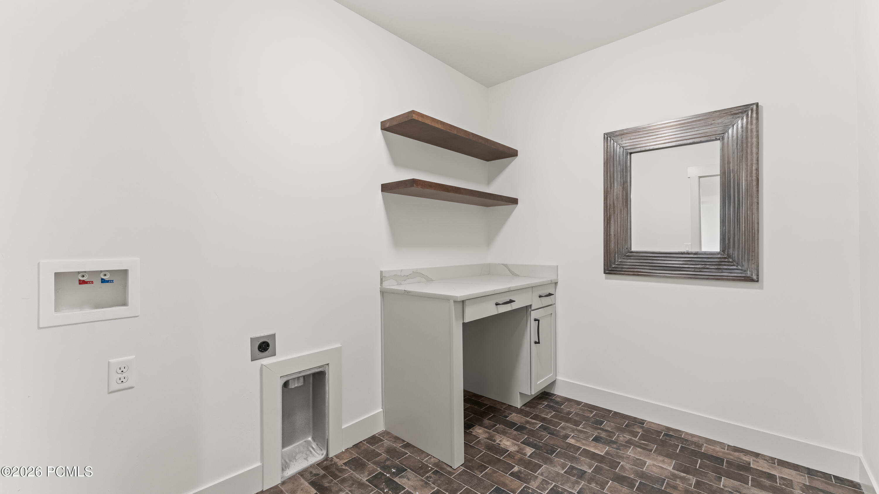 11742 N Shoreline Drive