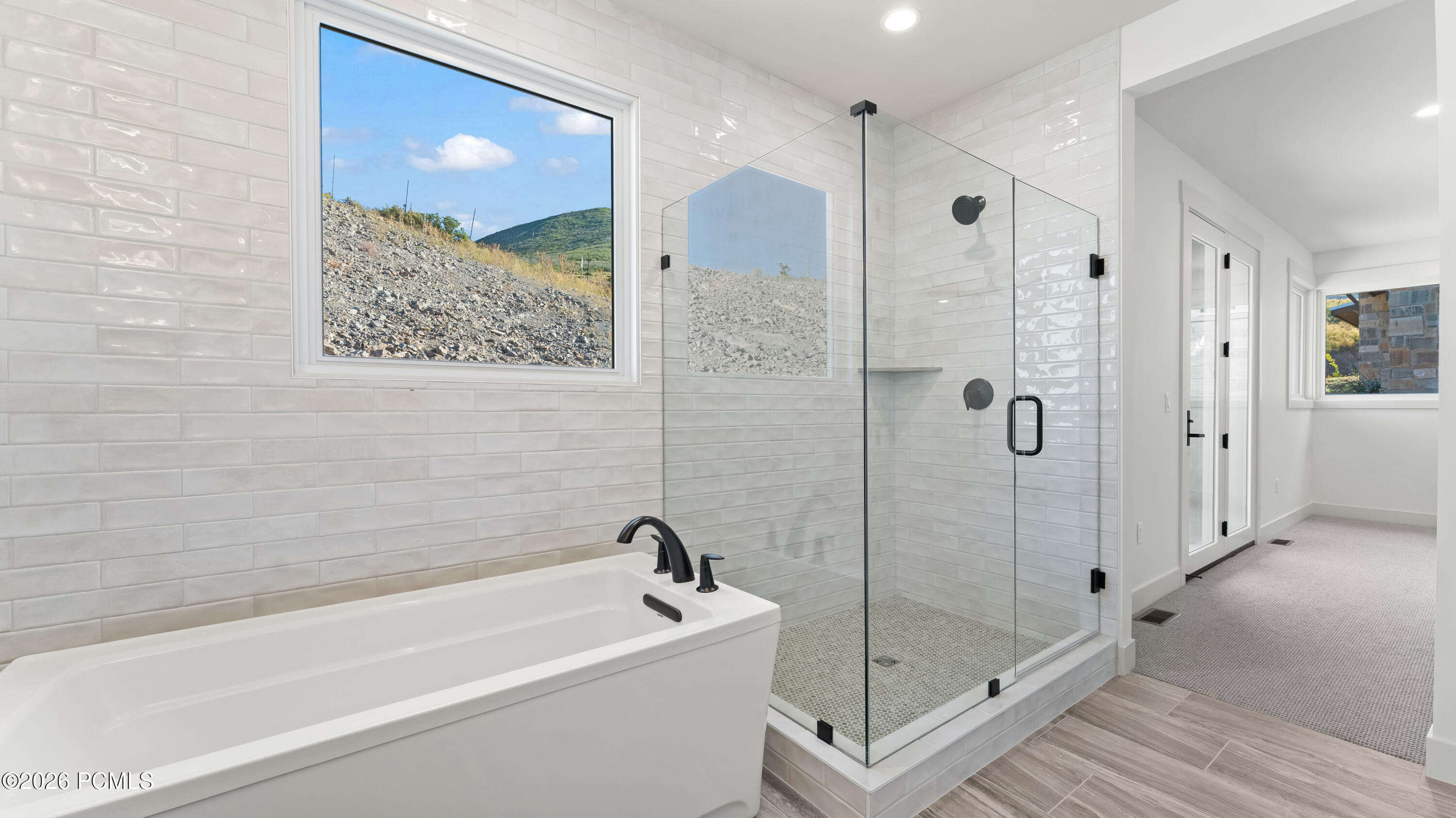 11742 N Shoreline Drive