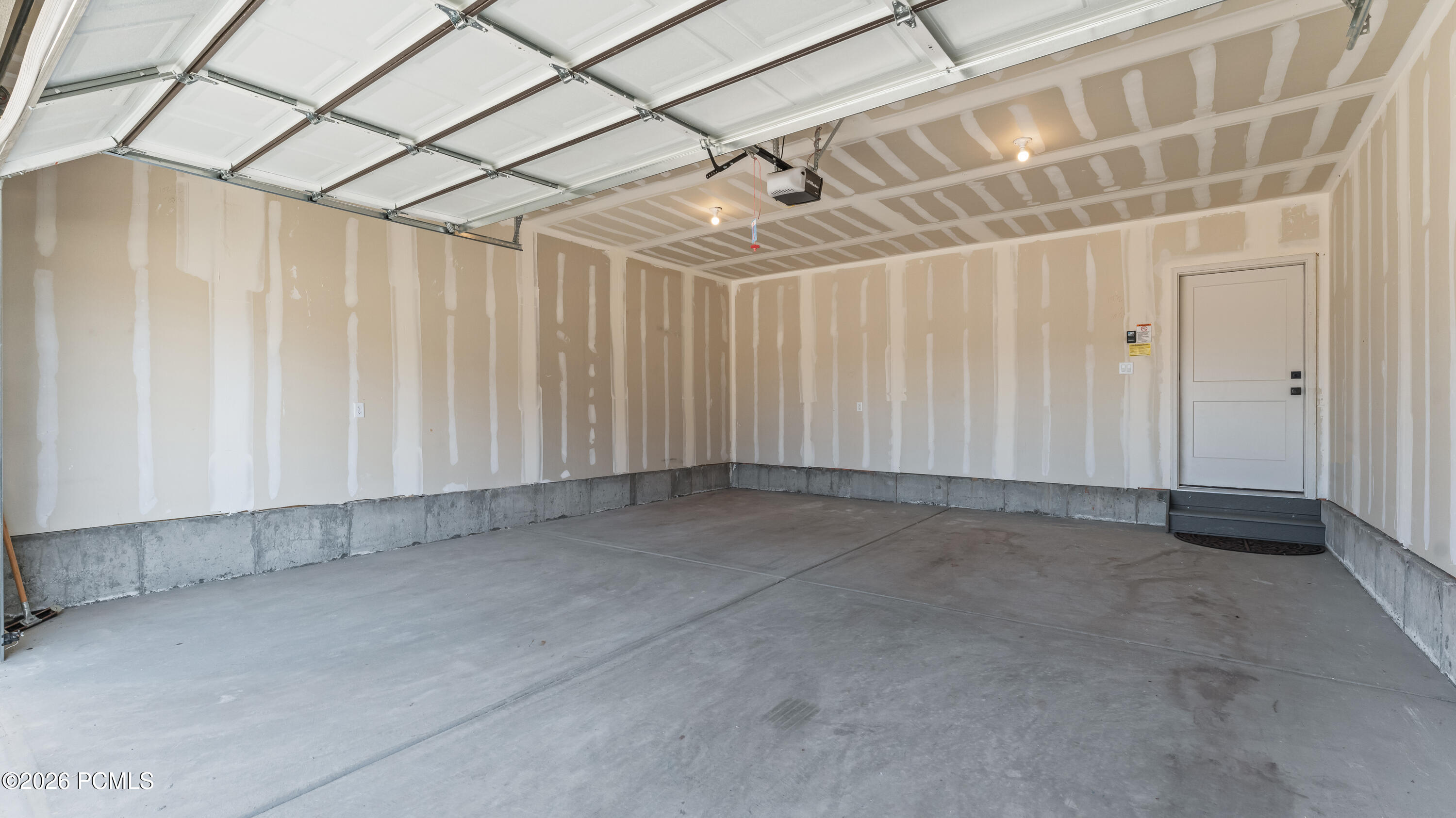 11742 N Shoreline Drive