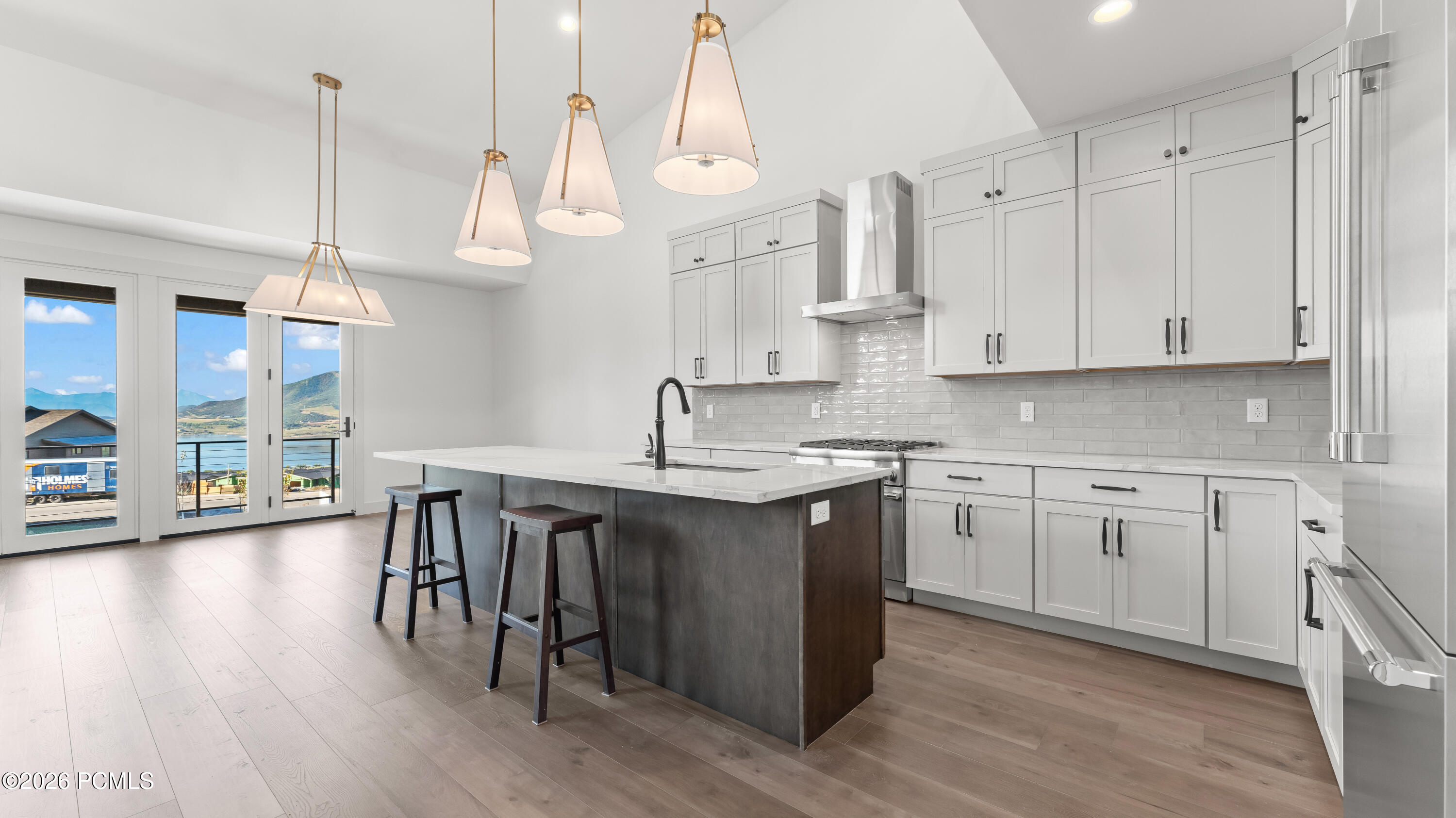 11742 N Shoreline Drive