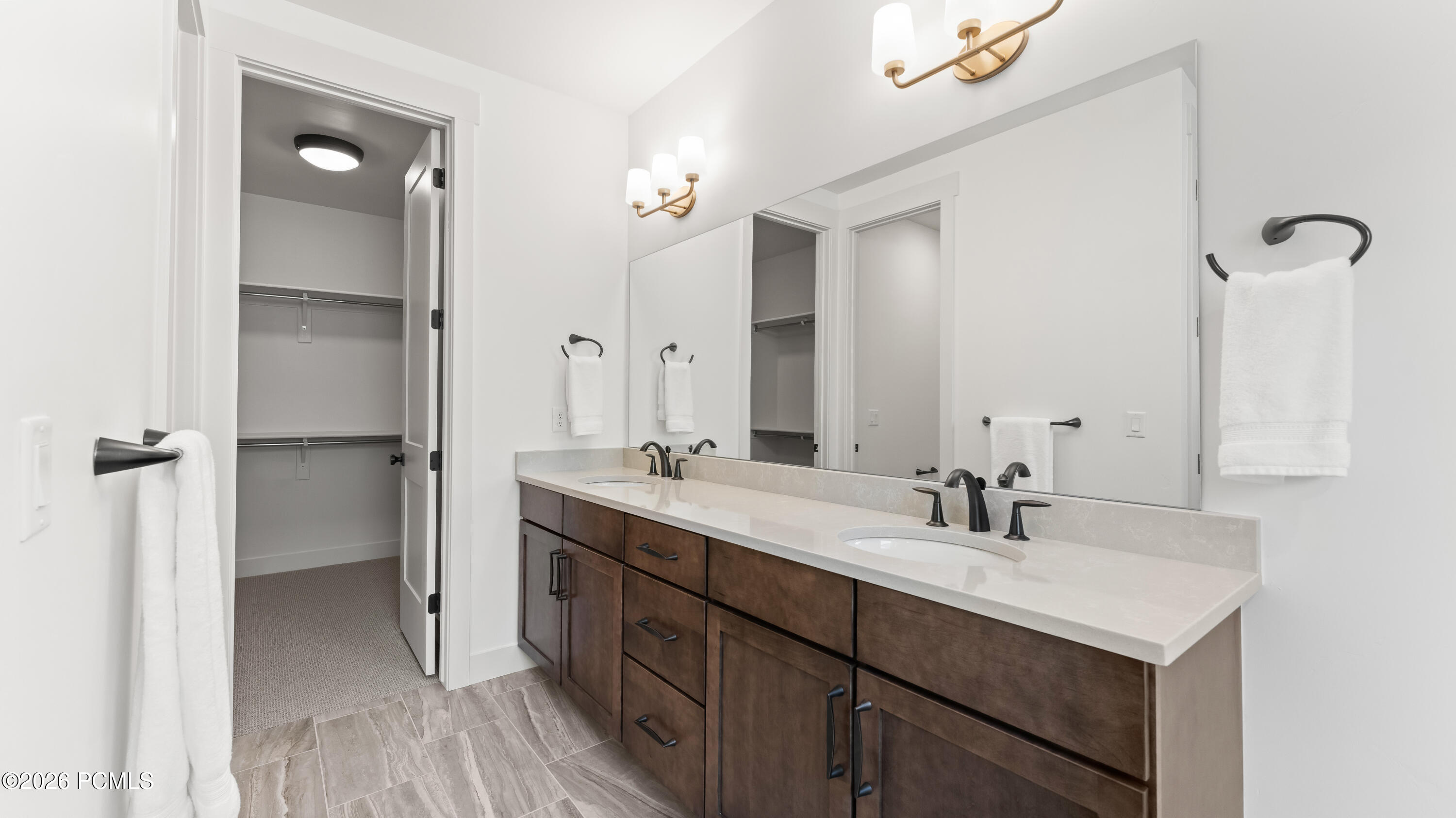 11742 N Shoreline Drive