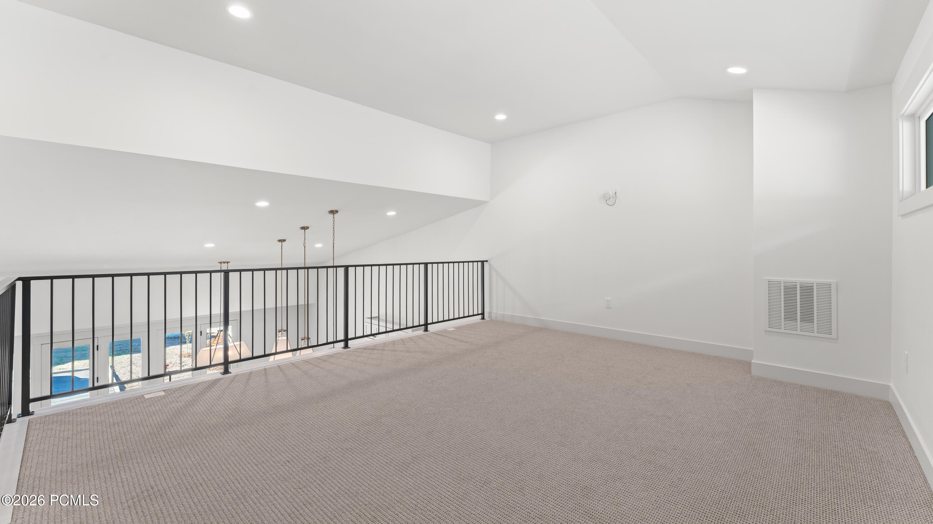 11742 N Shoreline Drive