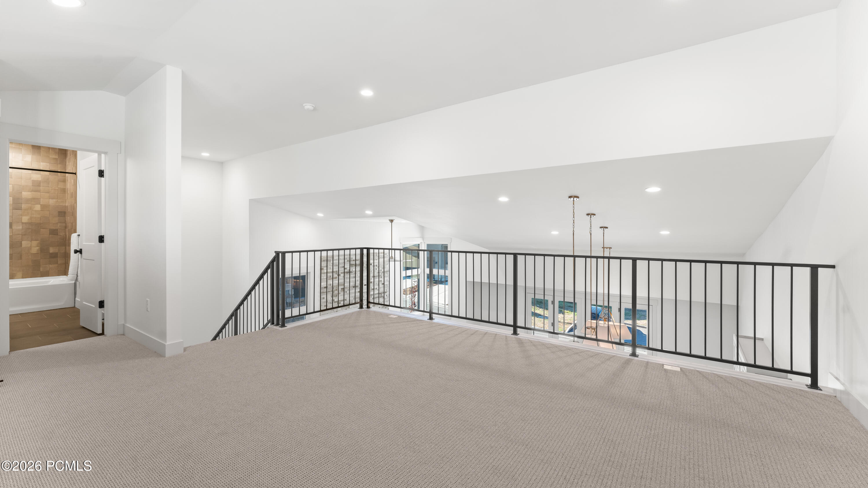 11742 N Shoreline Drive