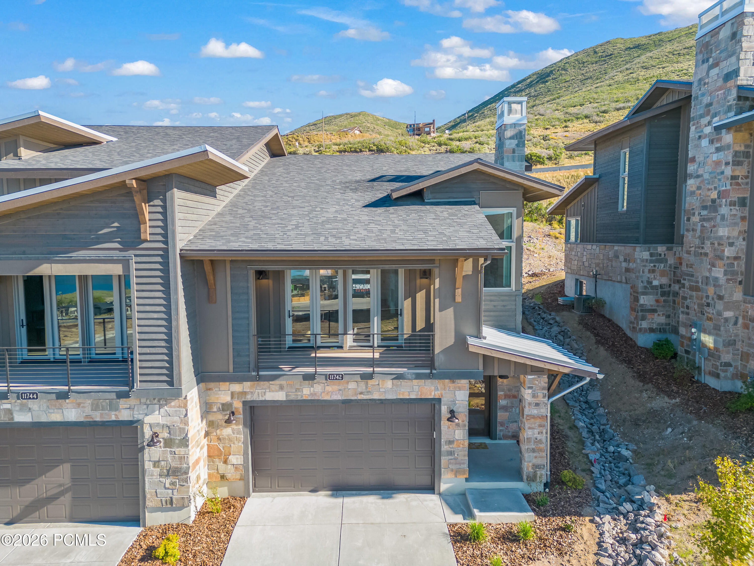 11742 N Shoreline Drive