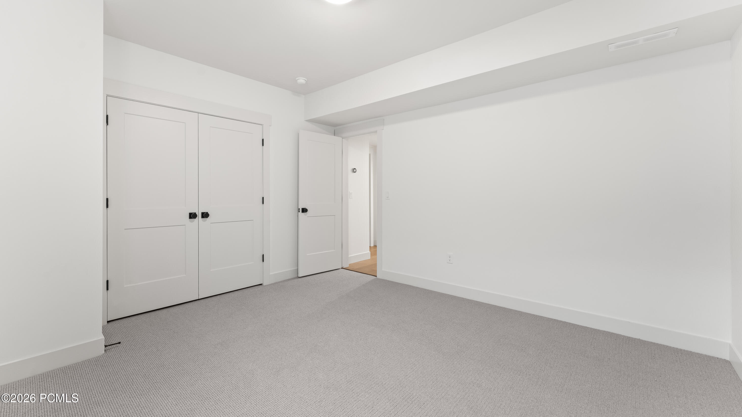 11742 N Shoreline Drive