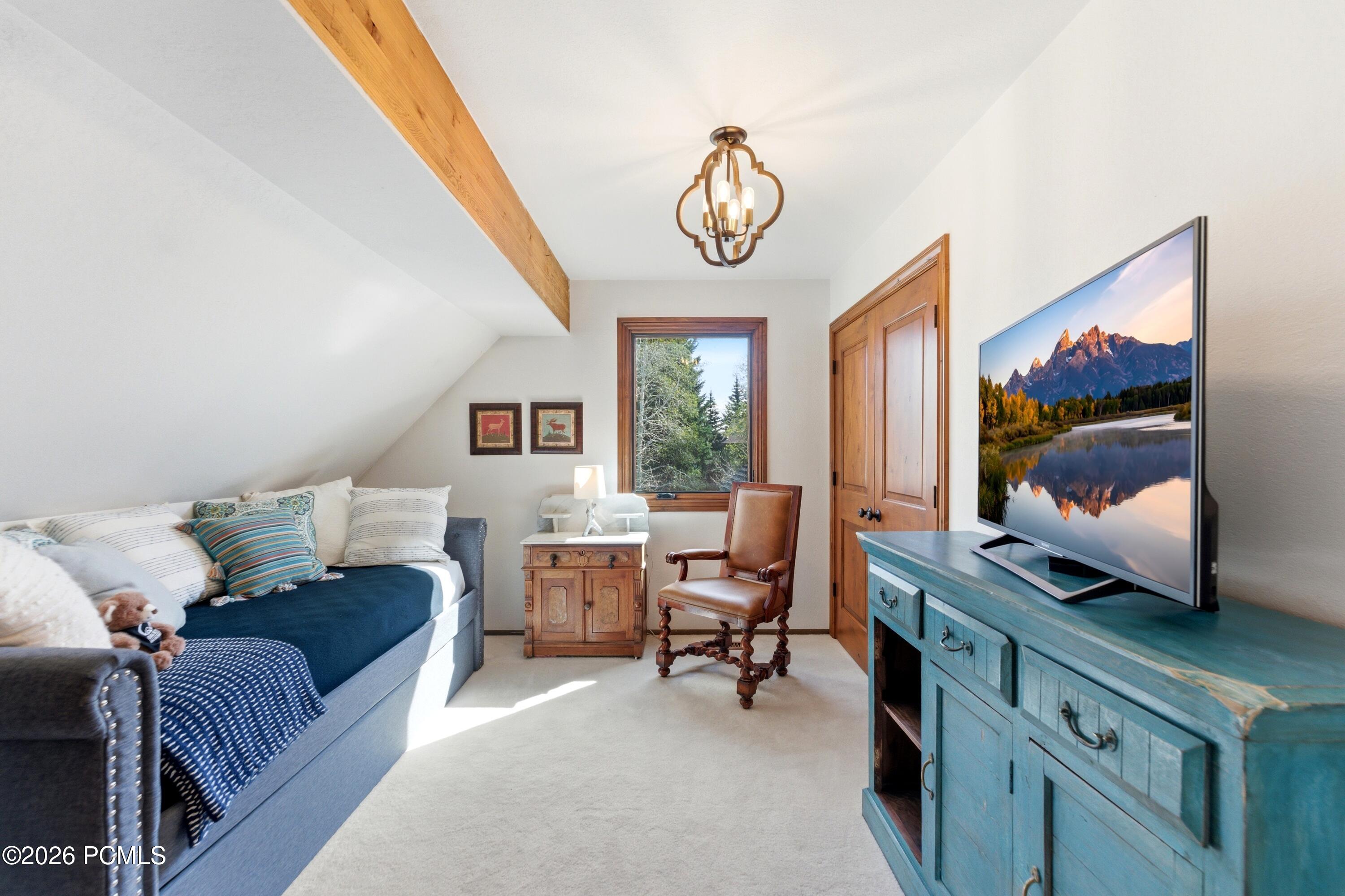 2635 Little Kate Road