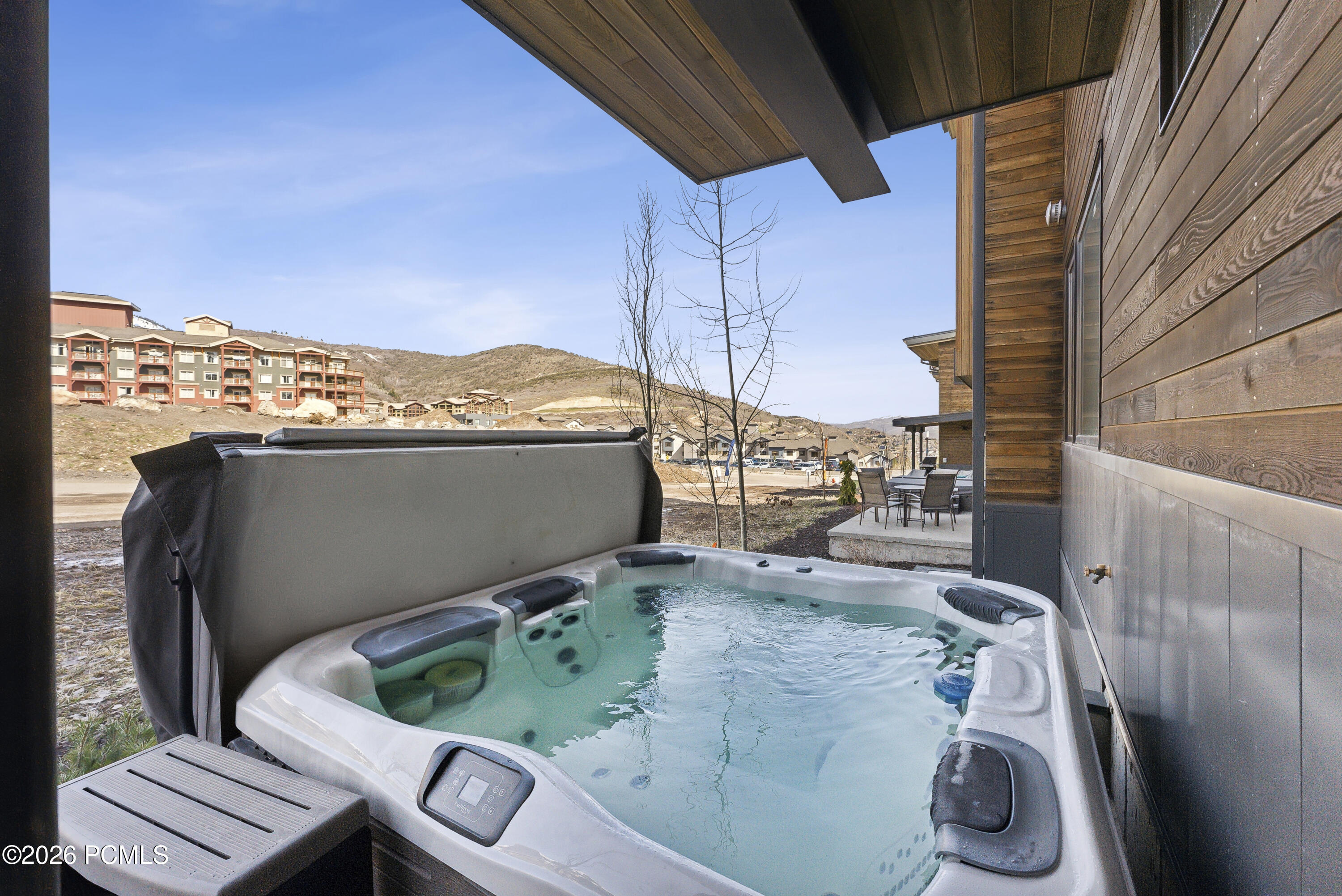 3595 Ridgeline Drive