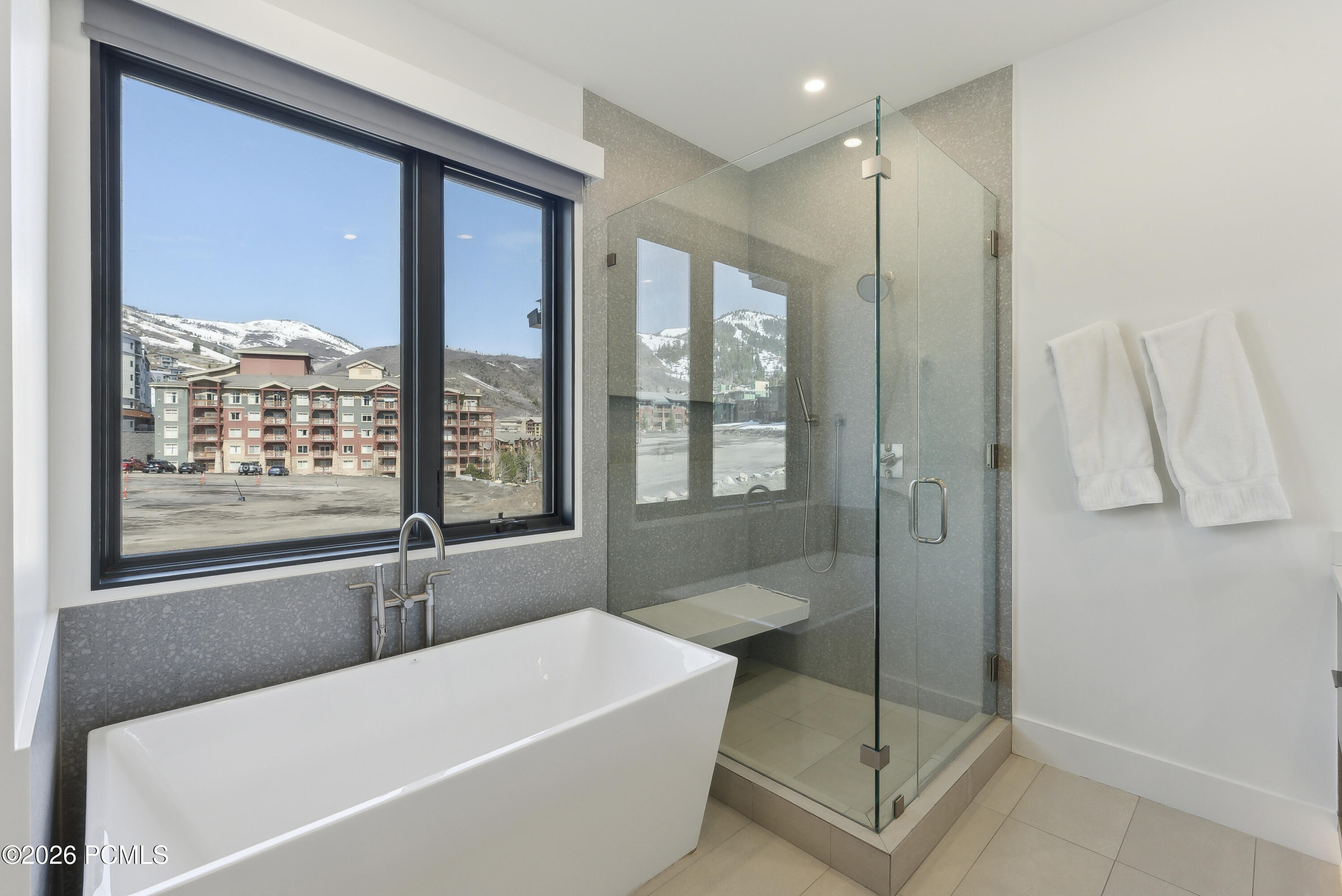 3595 Ridgeline Drive