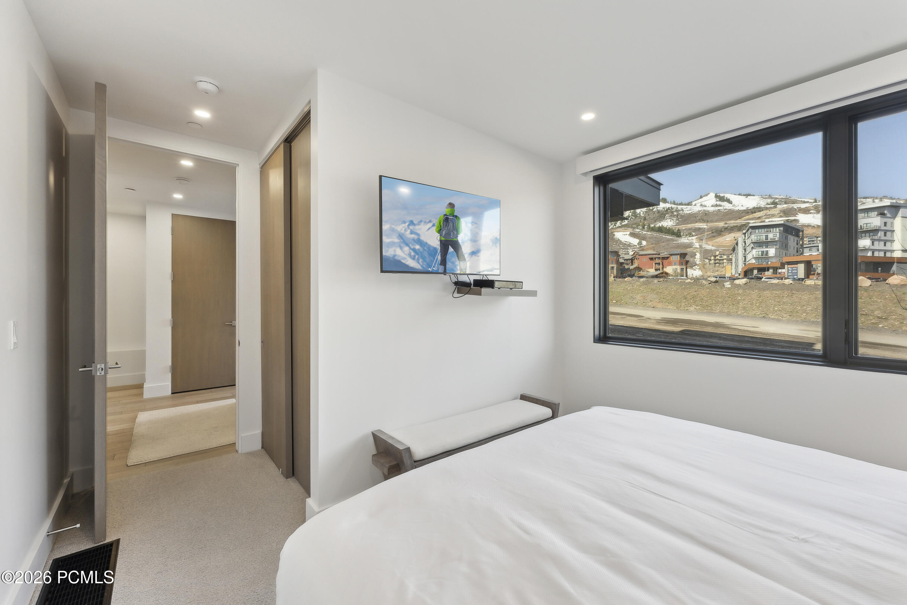 3595 Ridgeline Drive