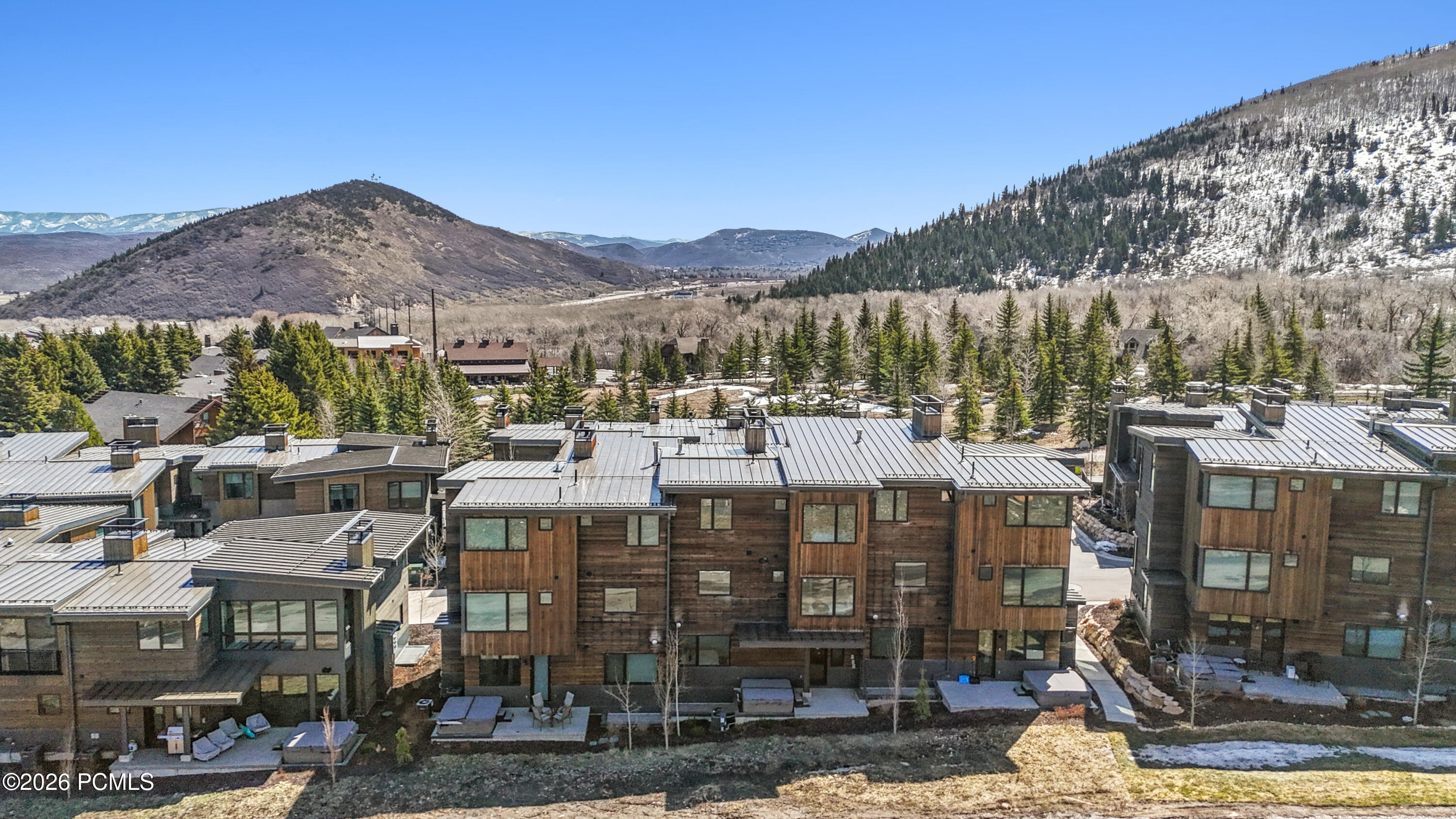 3595 Ridgeline Drive