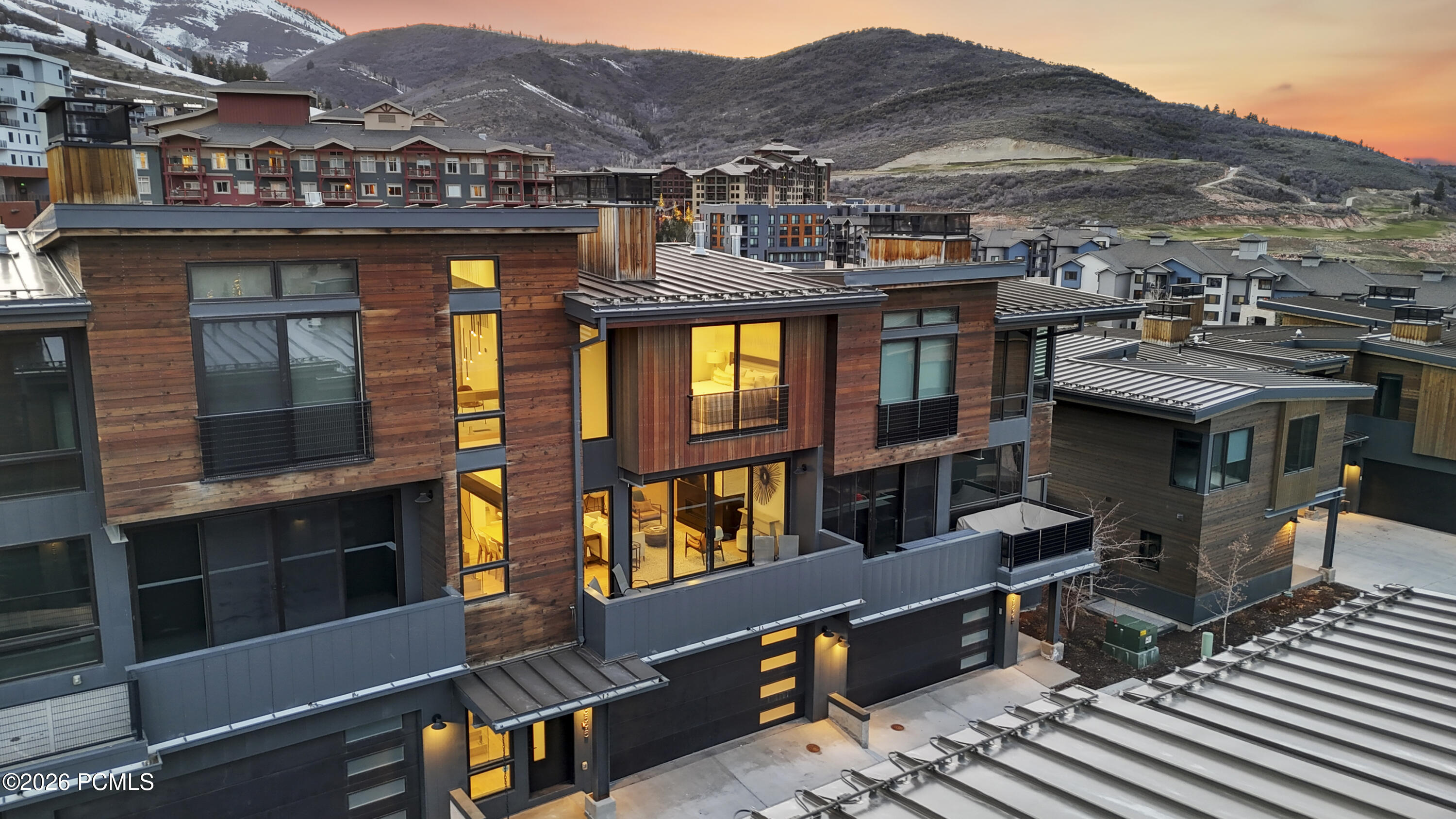 3595 Ridgeline Drive