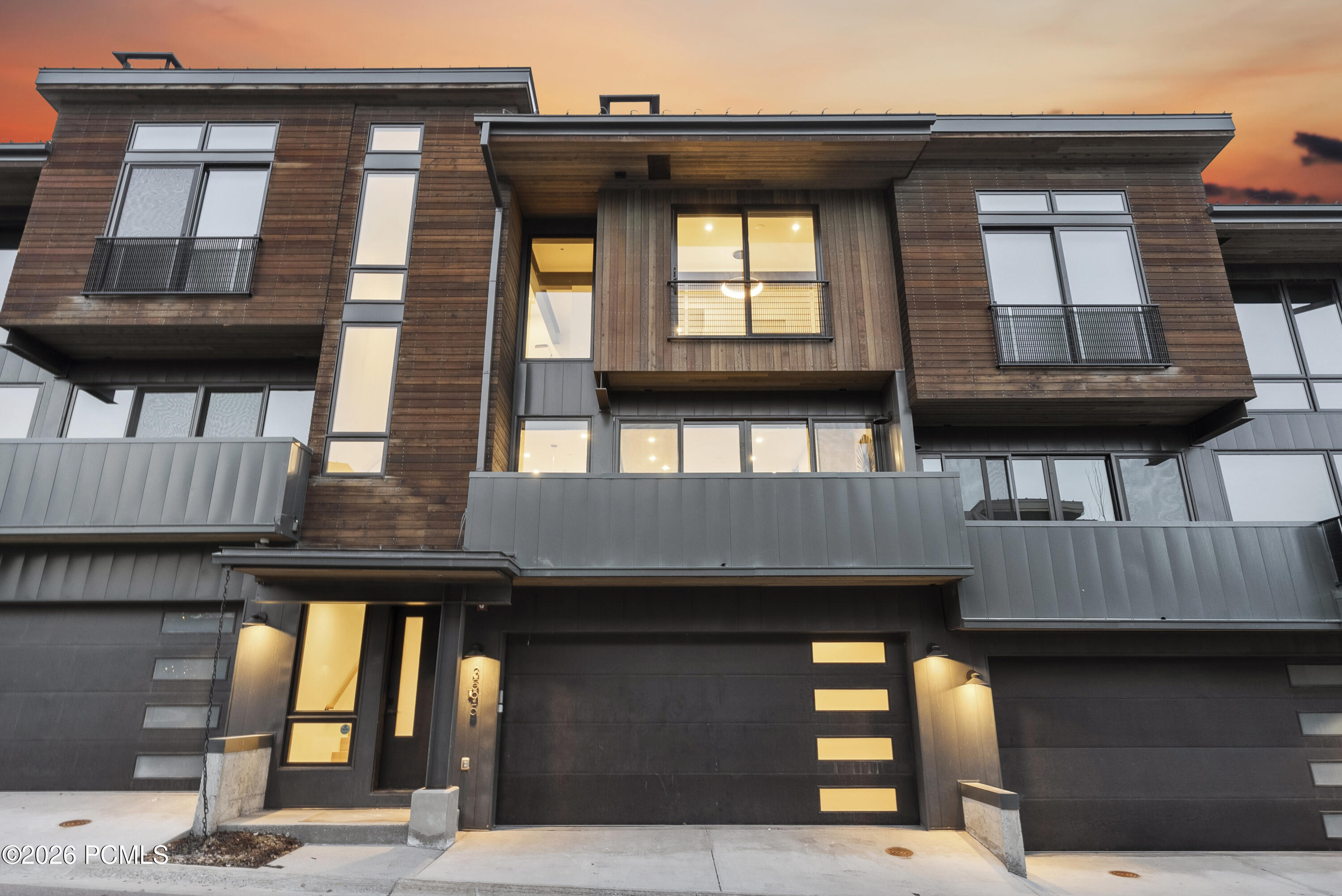 3595 Ridgeline Drive